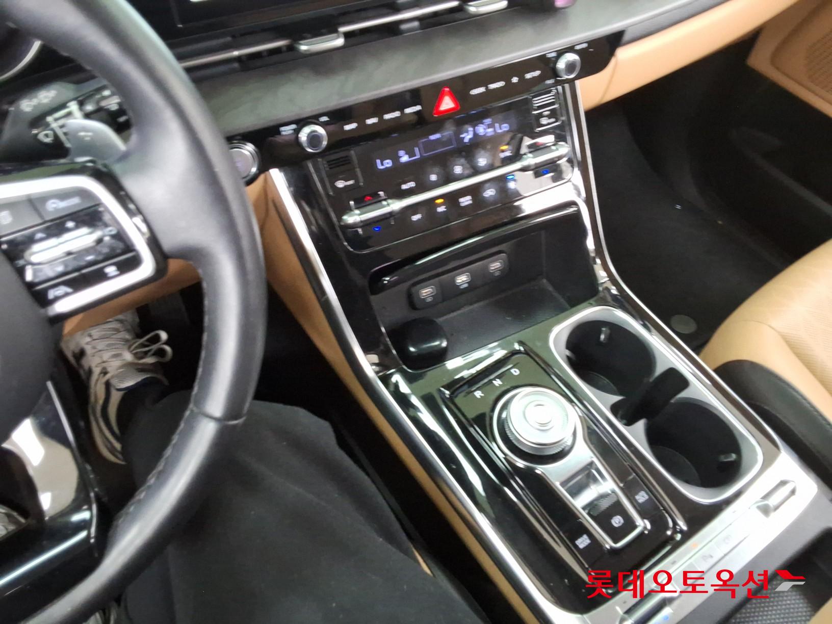 كيا كارنيفال 2021 - صورة 34