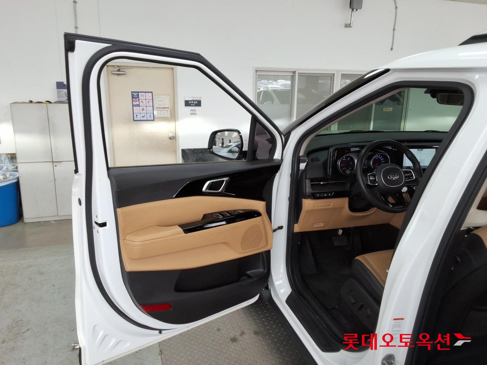 كيا كارنيفال 2021 - صورة 36