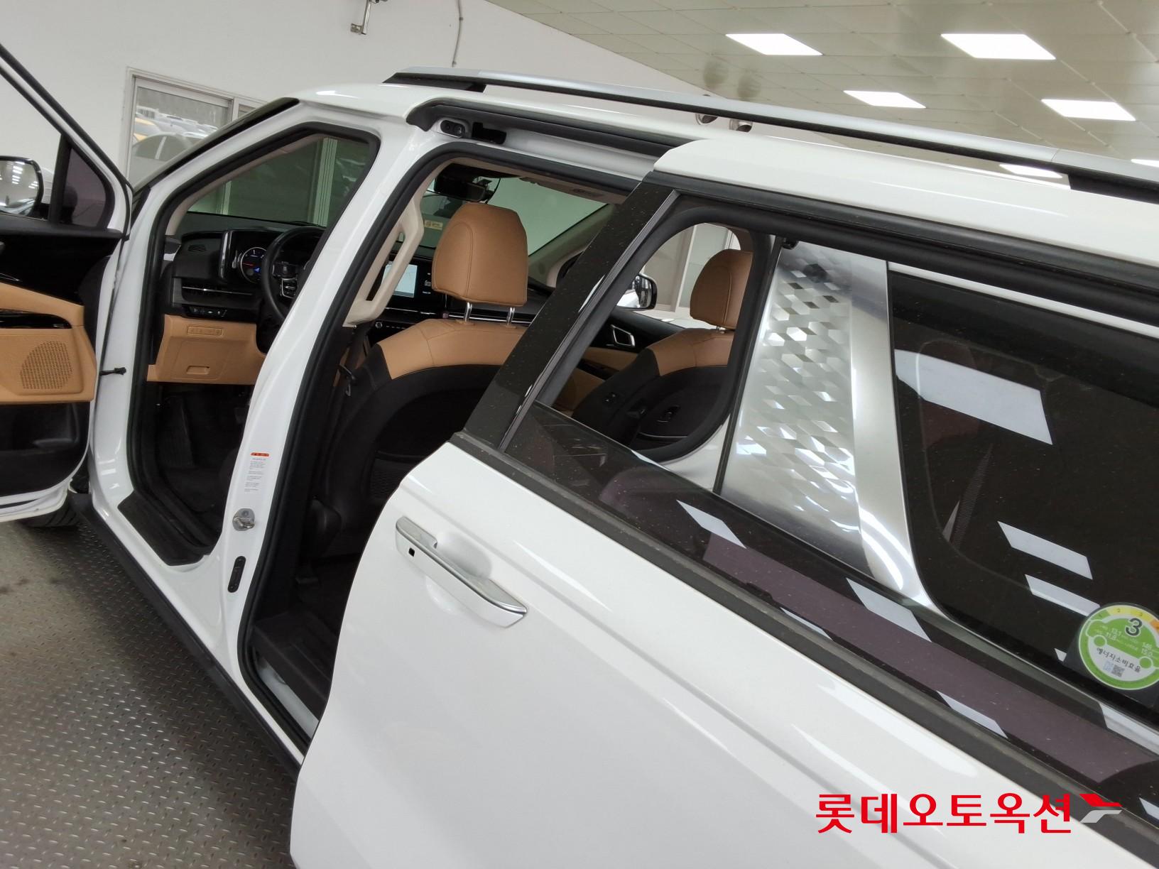 كيا كارنيفال 2021 - صورة 37