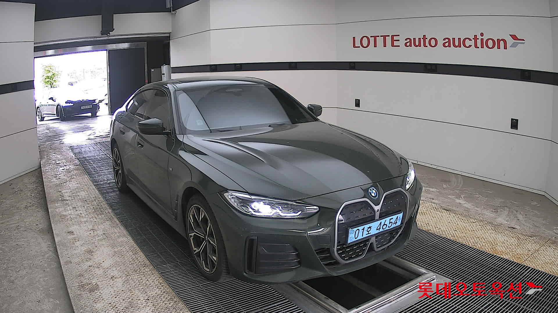 BMW i4 2022 - Image 24