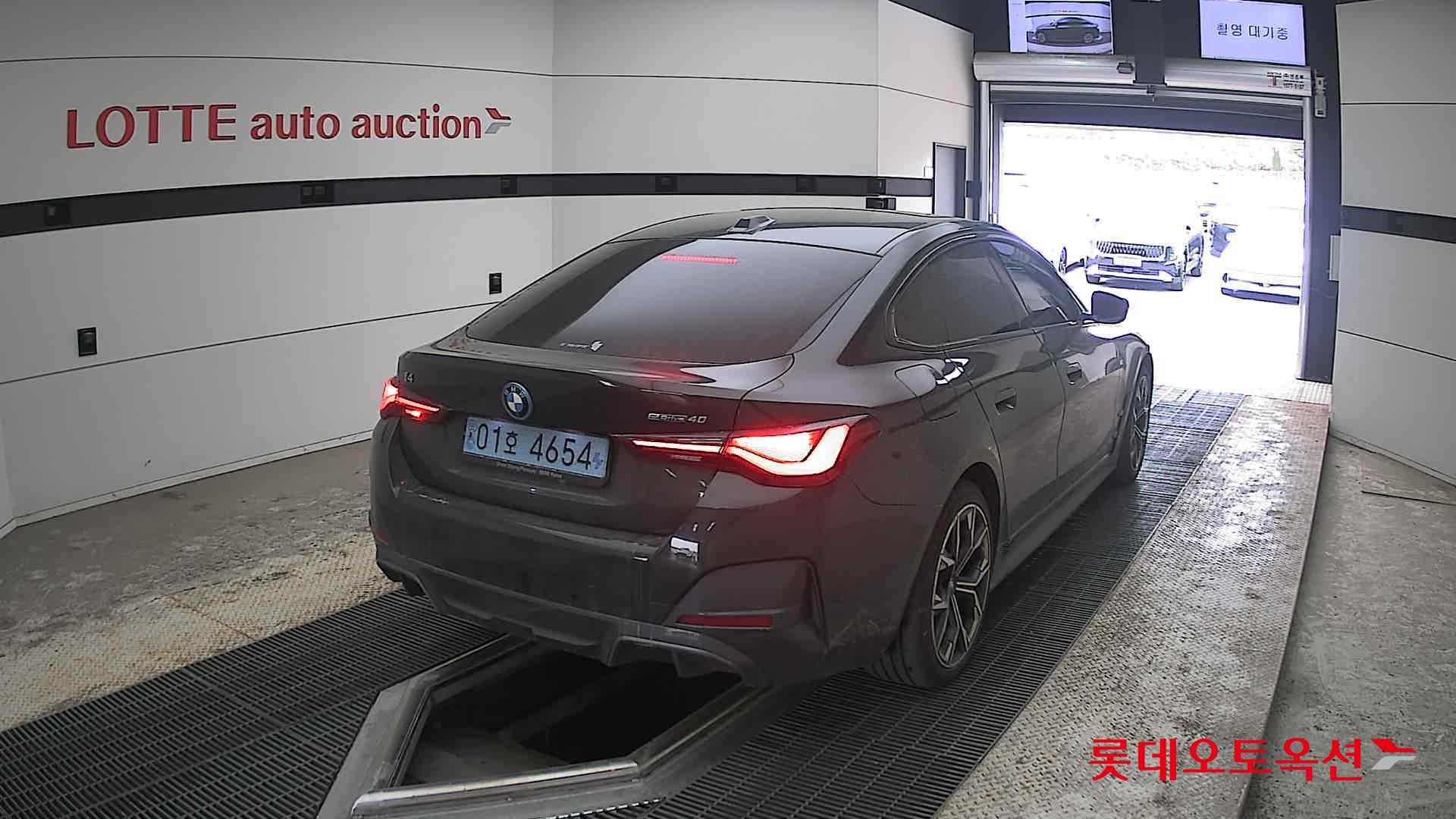 BMW i4 2022 - Image 18