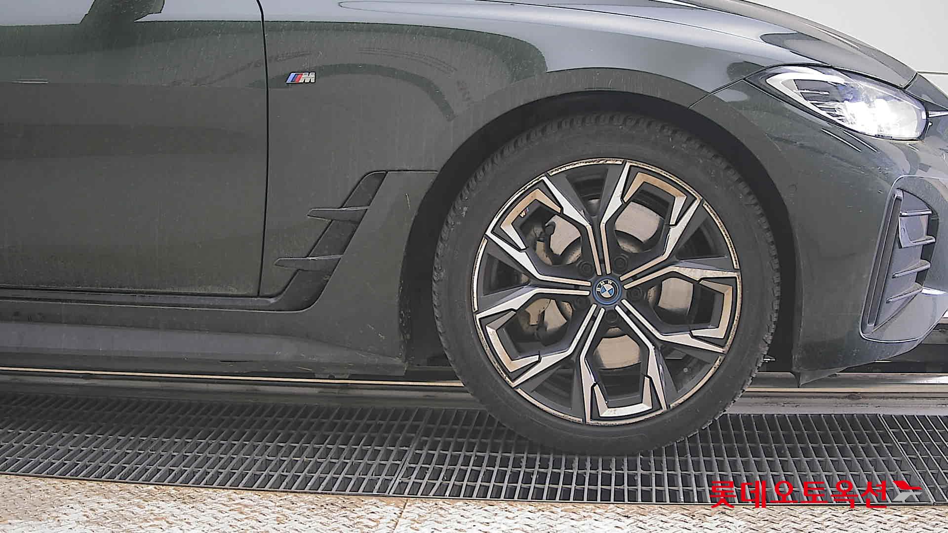 BMW i4 2022 - Image 27