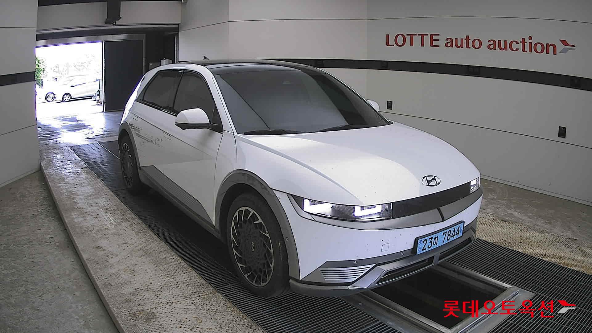 Hyundai Ioniq 5 - 6