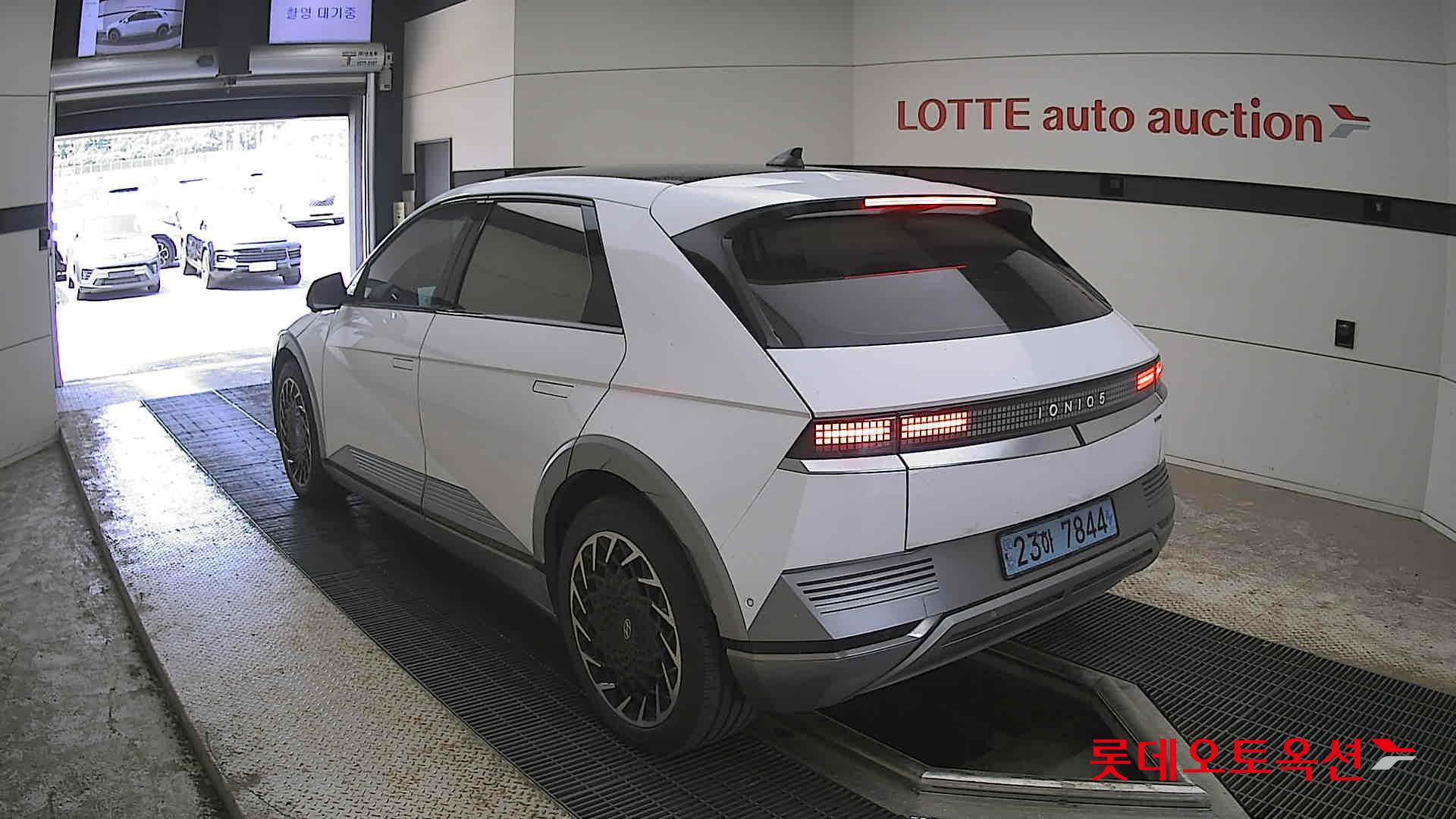 Hyundai Ioniq 5 - 4