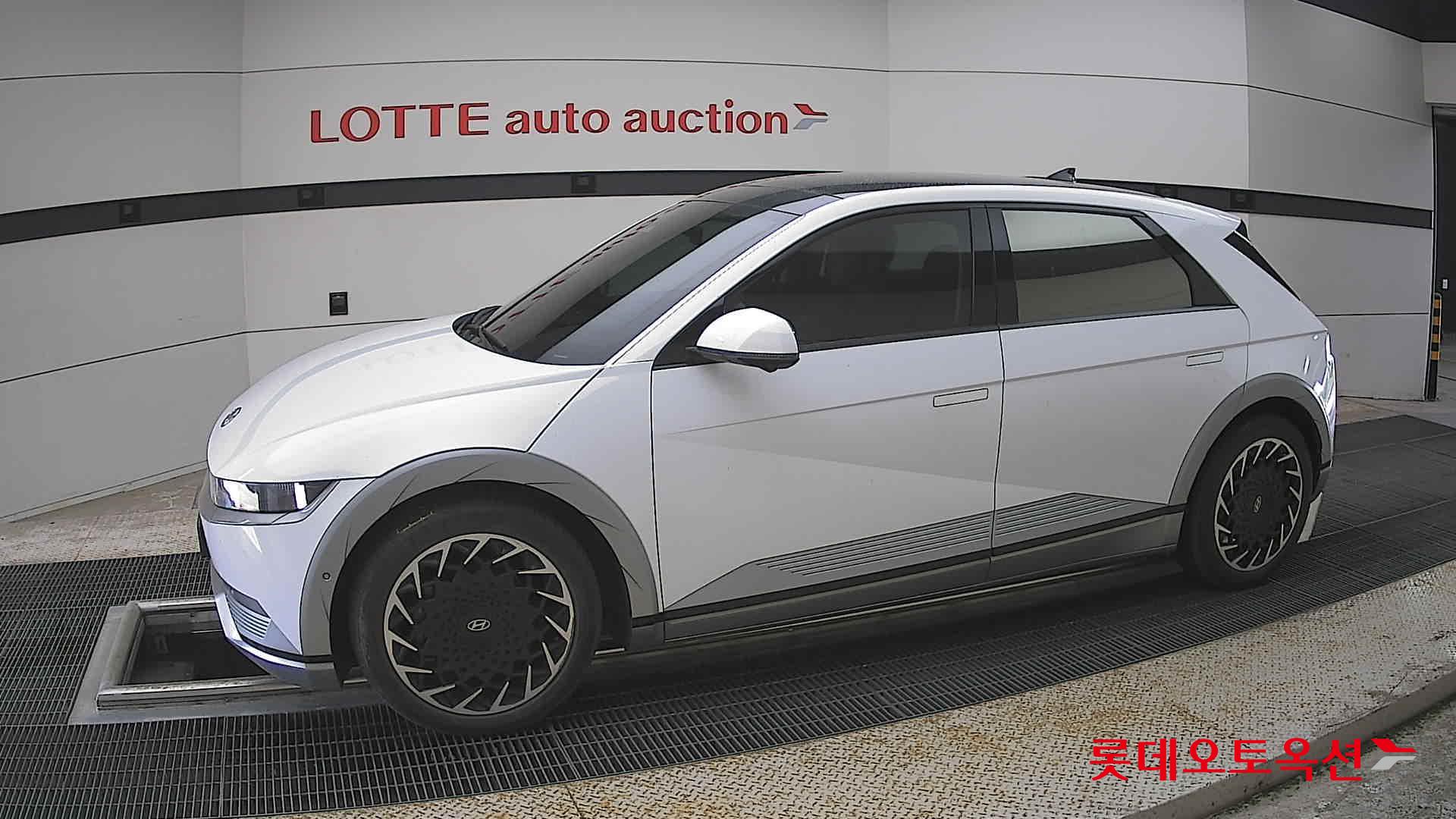 Hyundai Ioniq 5 - 12