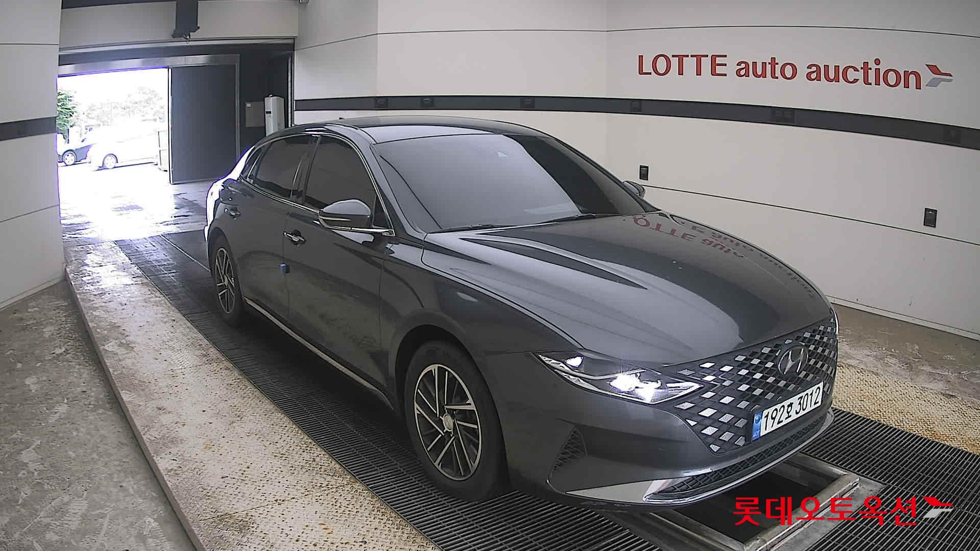 2022 - hyundai grandeur
