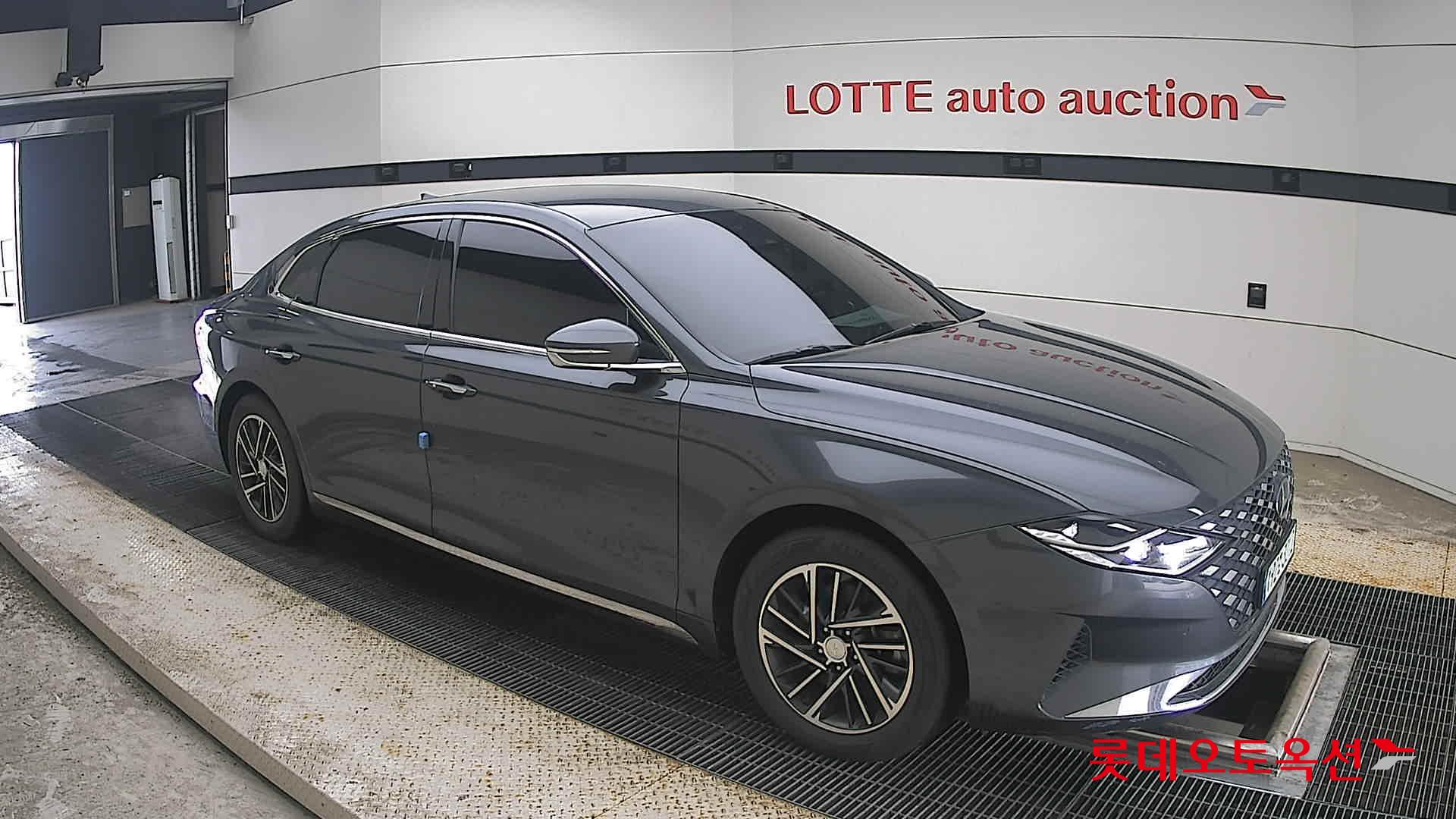 2022 - hyundai grandeur