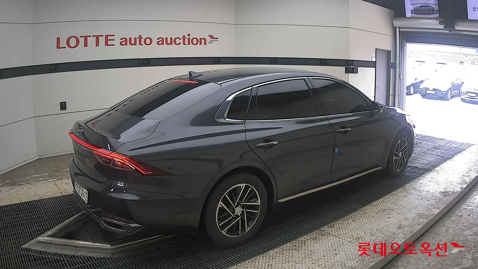 2022 - hyundai grandeur