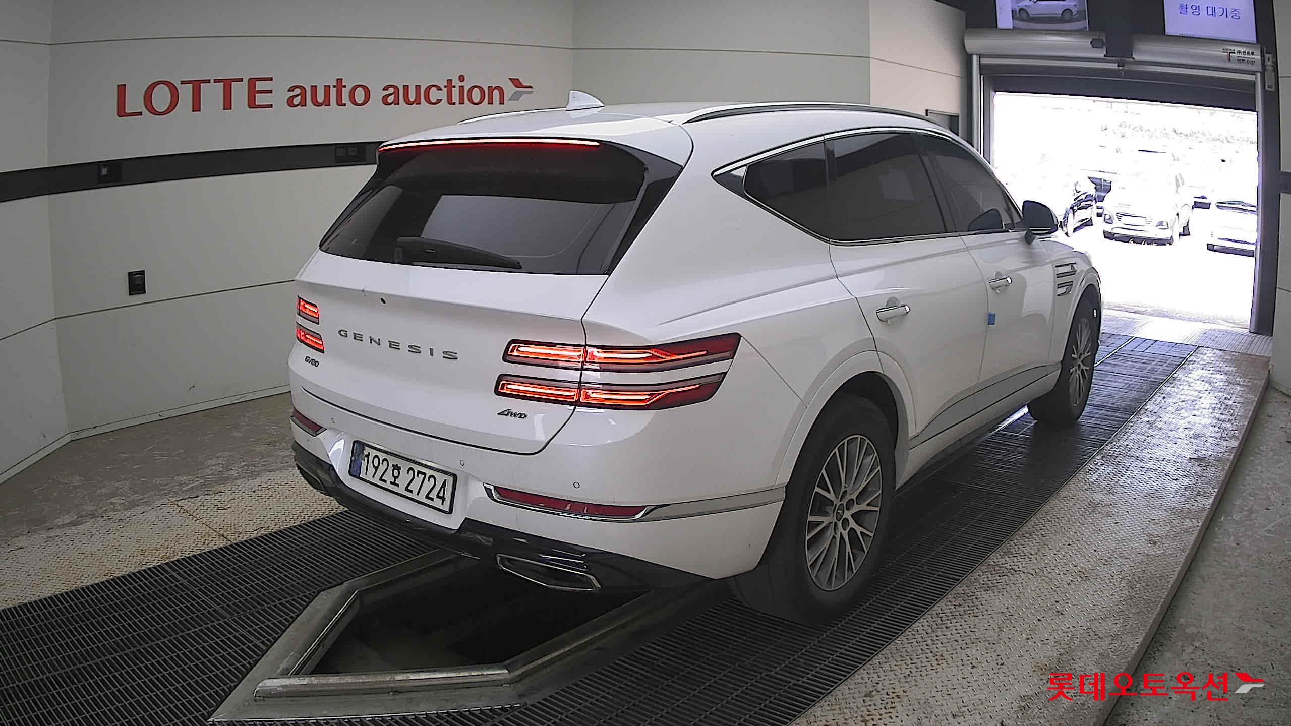 2022 - genesis gv80