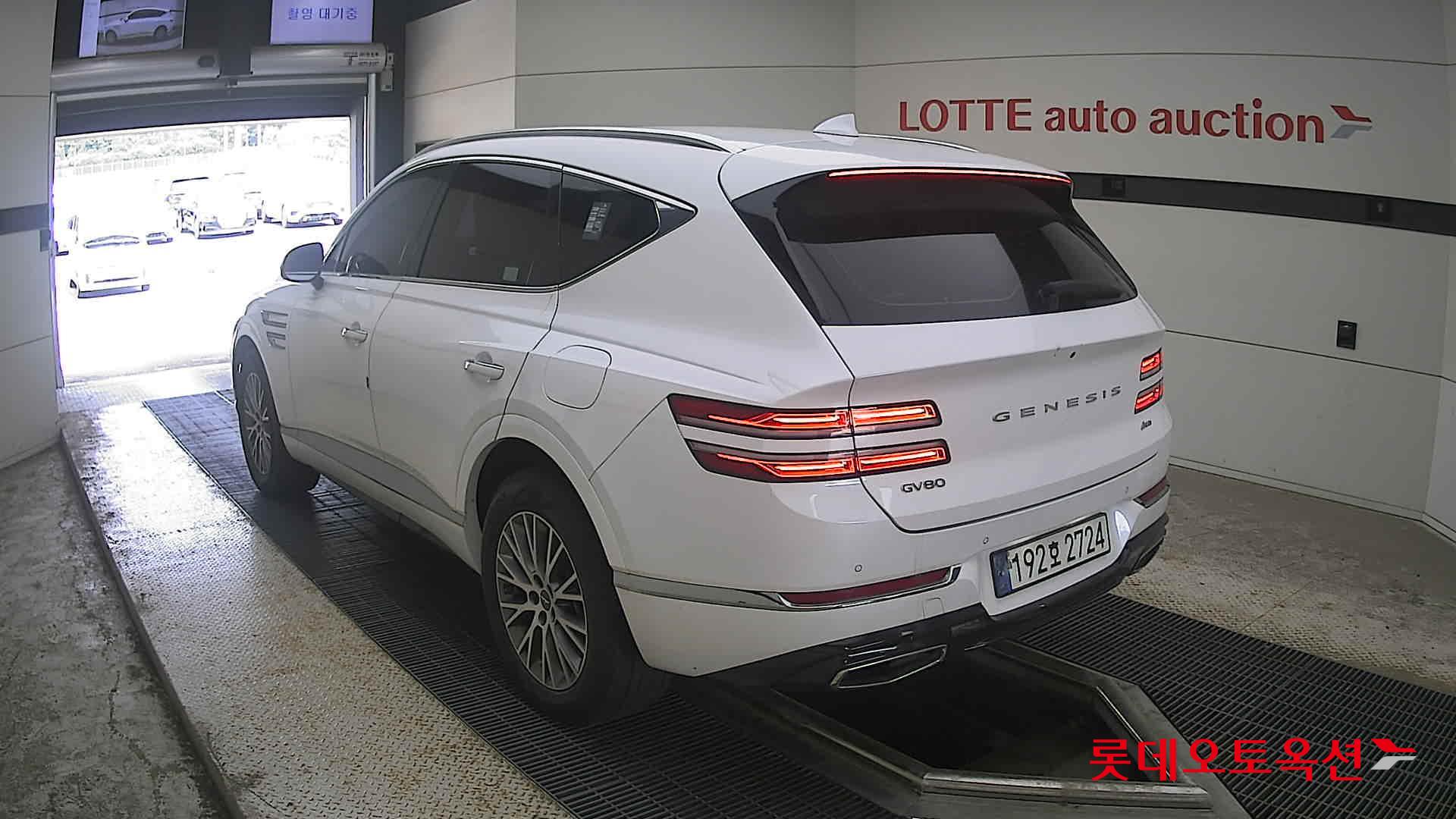 2022 - genesis gv80