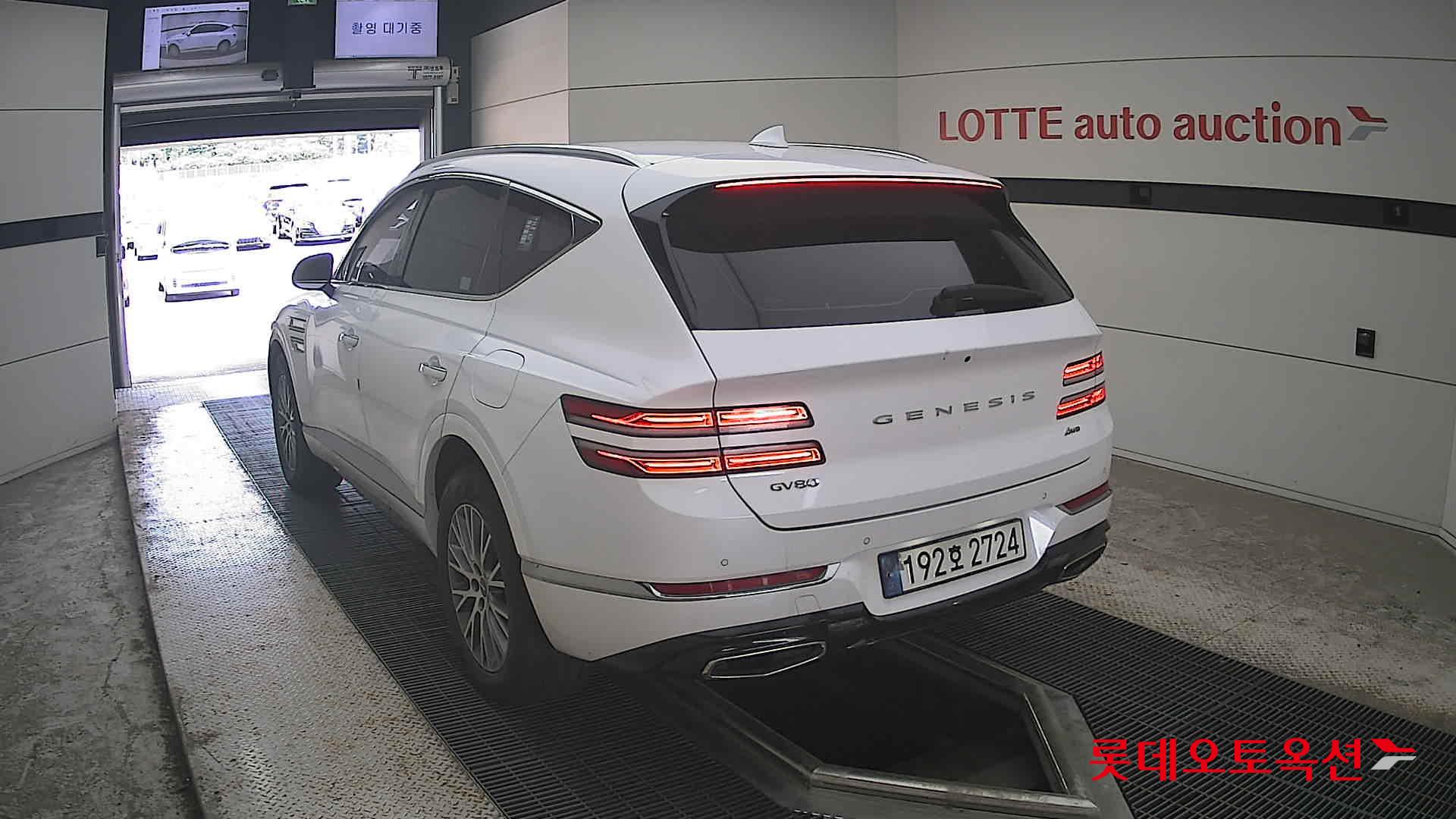 2022 - genesis gv80