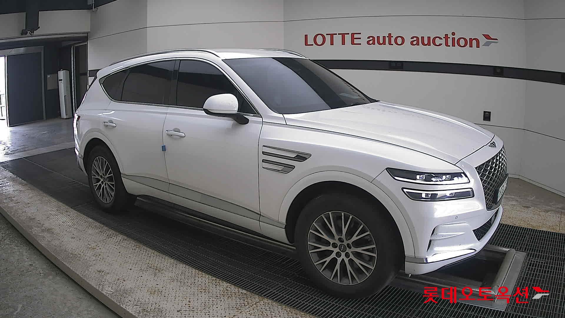 2022 - genesis gv80