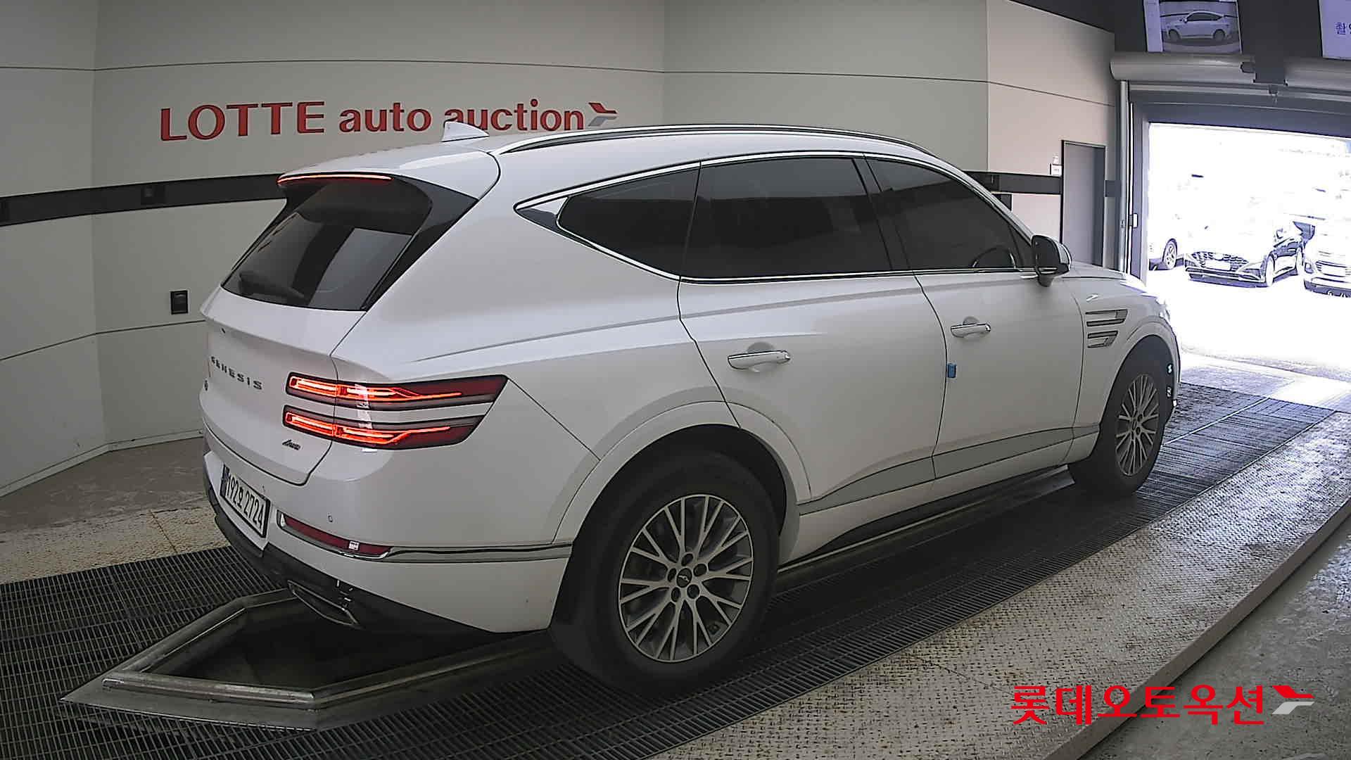2022 - genesis gv80