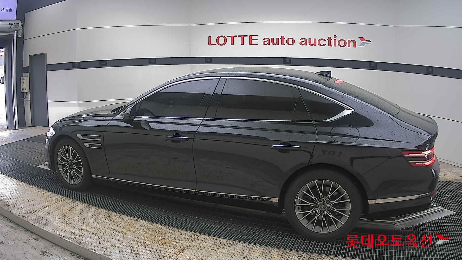 Genesis G80 2021 - Image 14