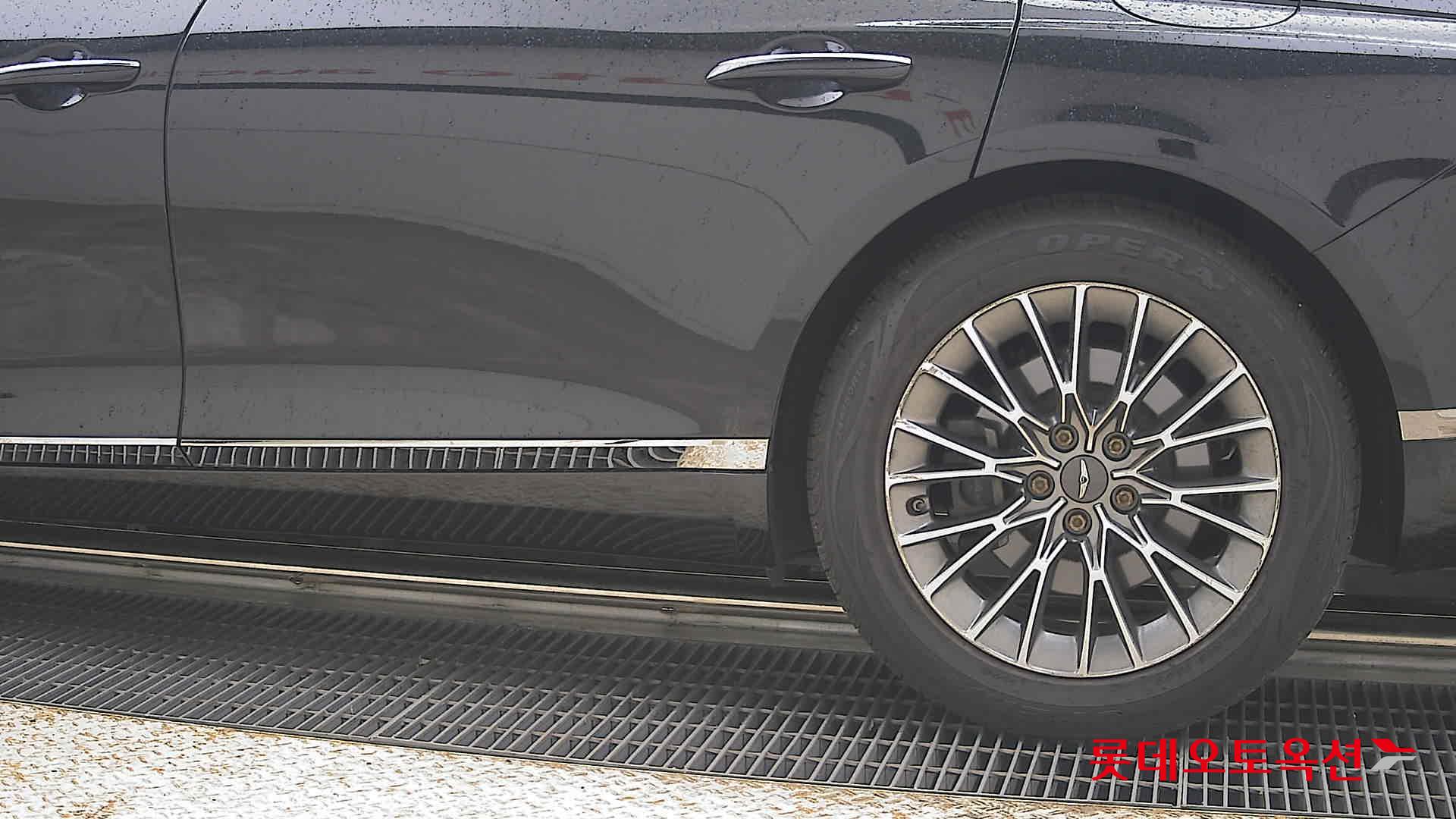 Genesis G80 2021 - Image 26