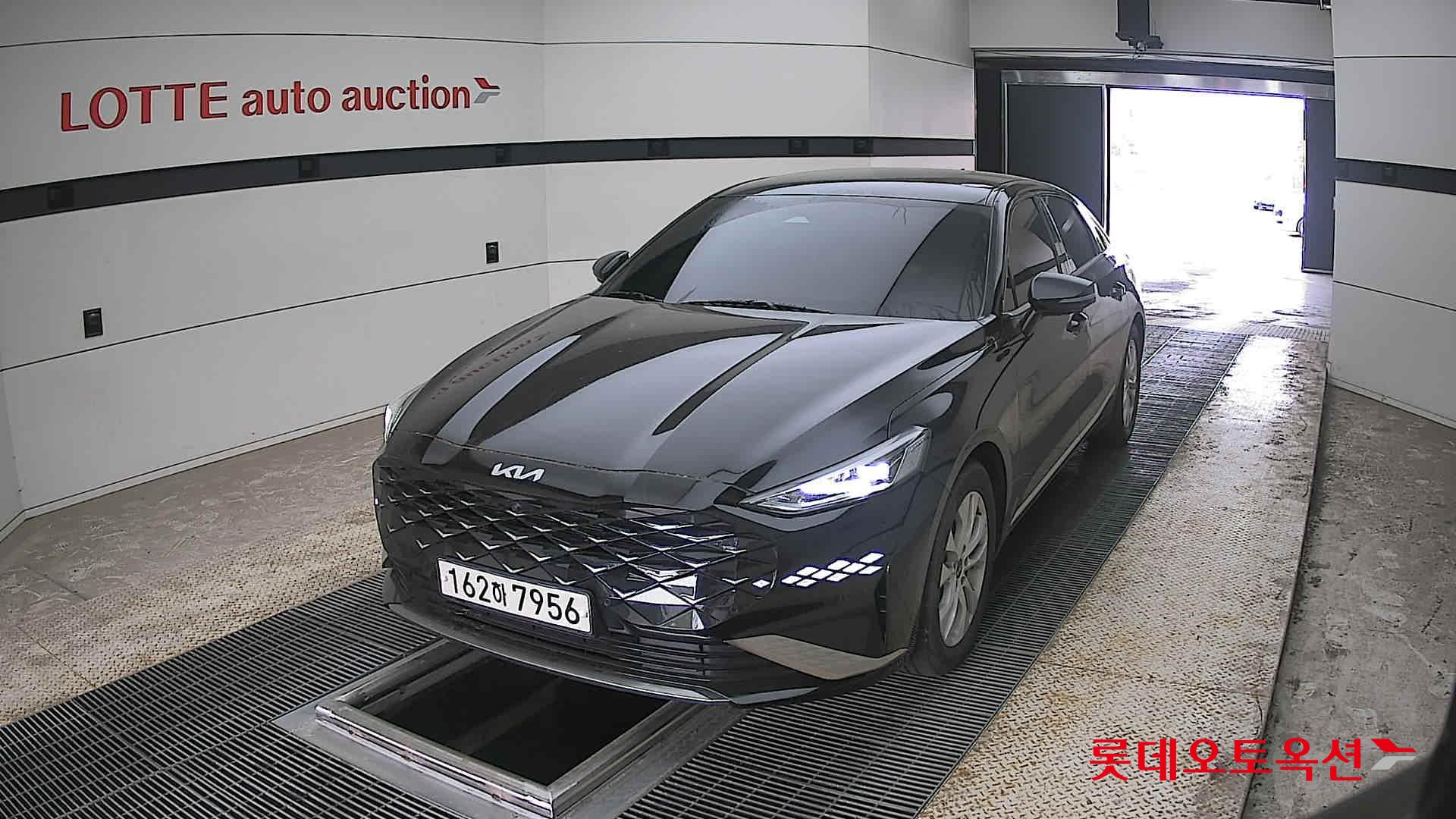 كيا K8 2022 - صورة 10