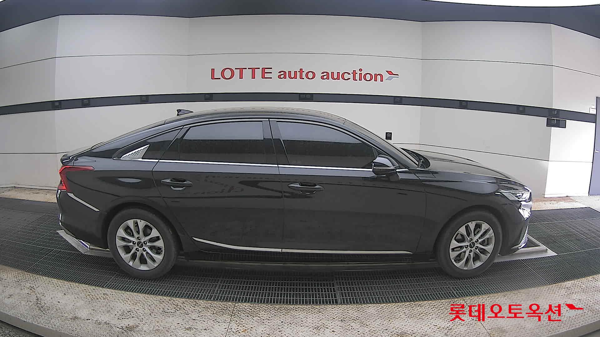 كيا K8 2022 - صورة 21