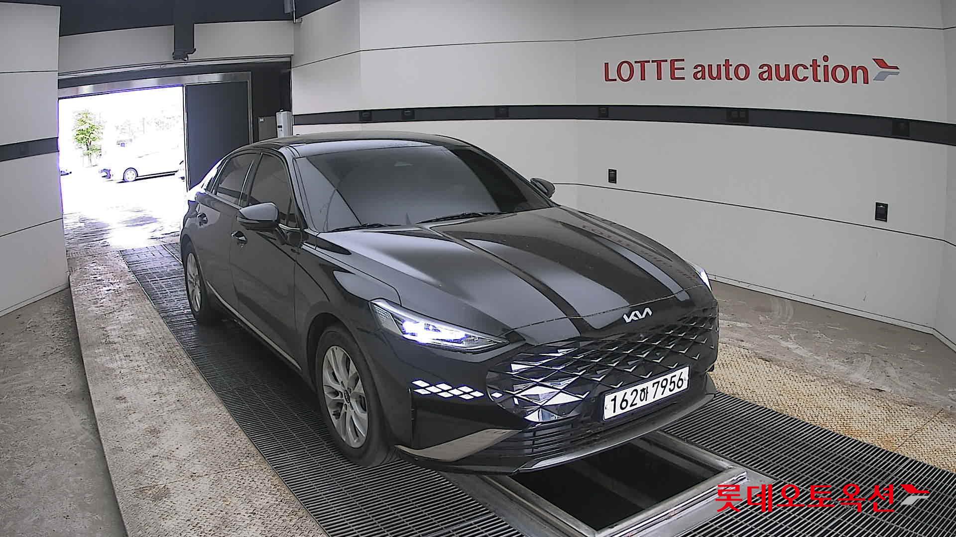 كيا K8 2022 - صورة 24