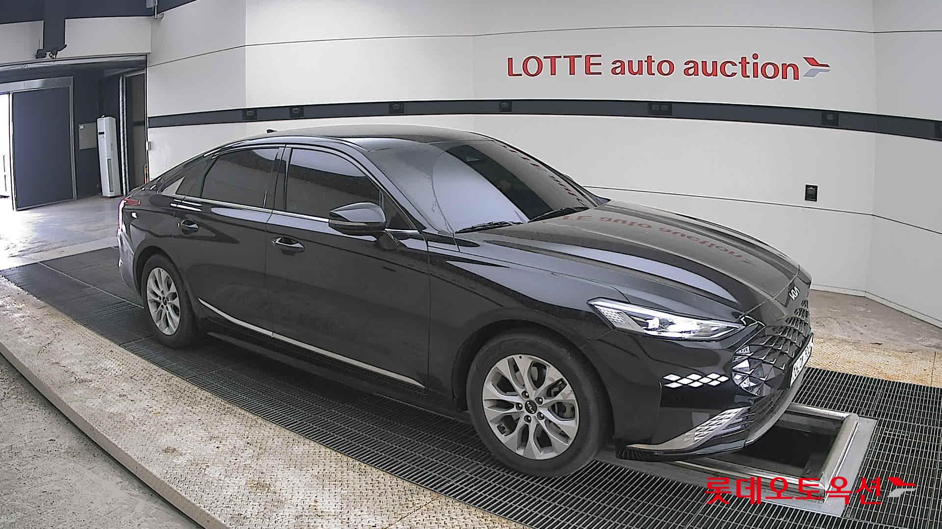 كيا K8 2022 - صورة 23