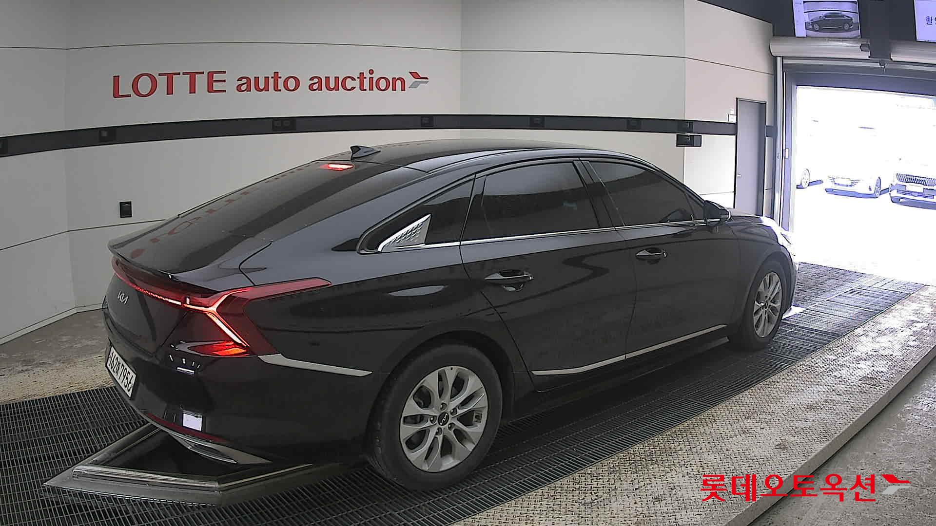 كيا K8 2022 - صورة 19