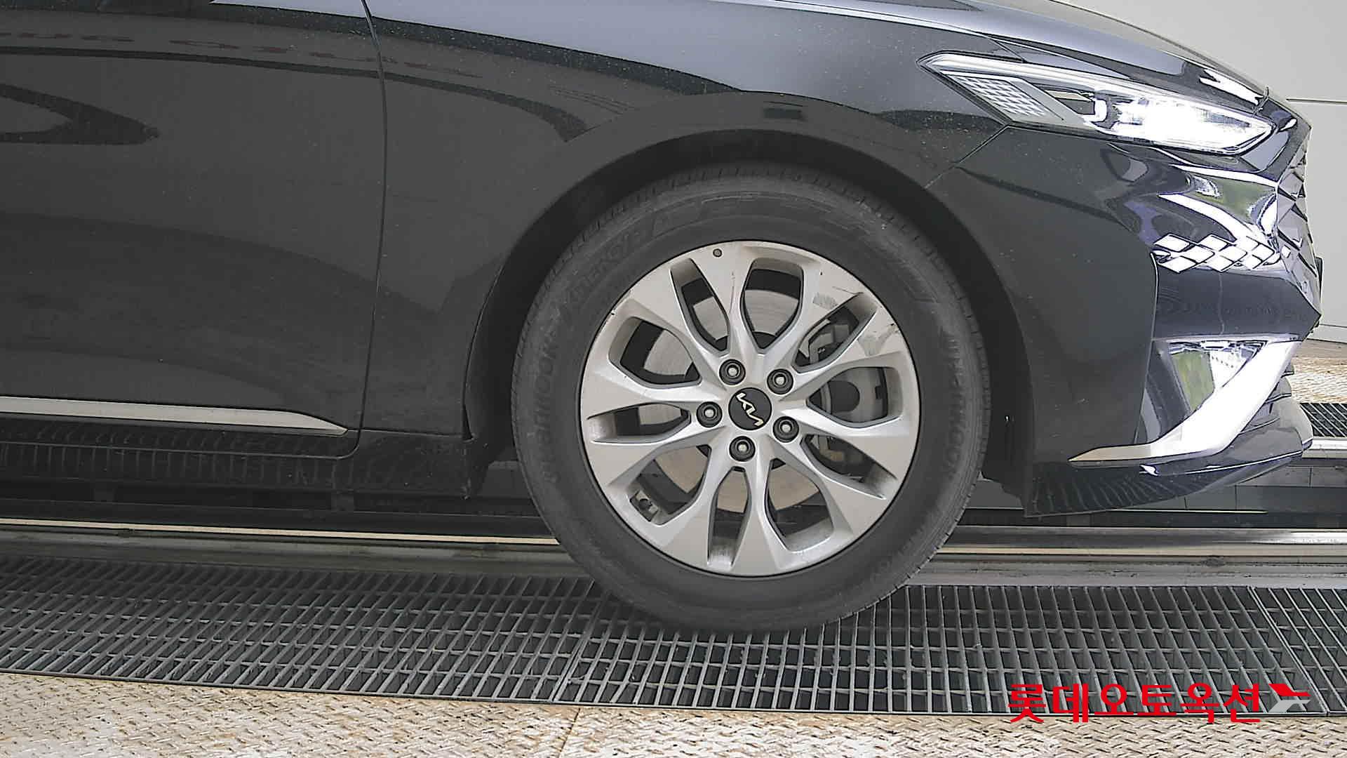 كيا K8 2022 - صورة 27