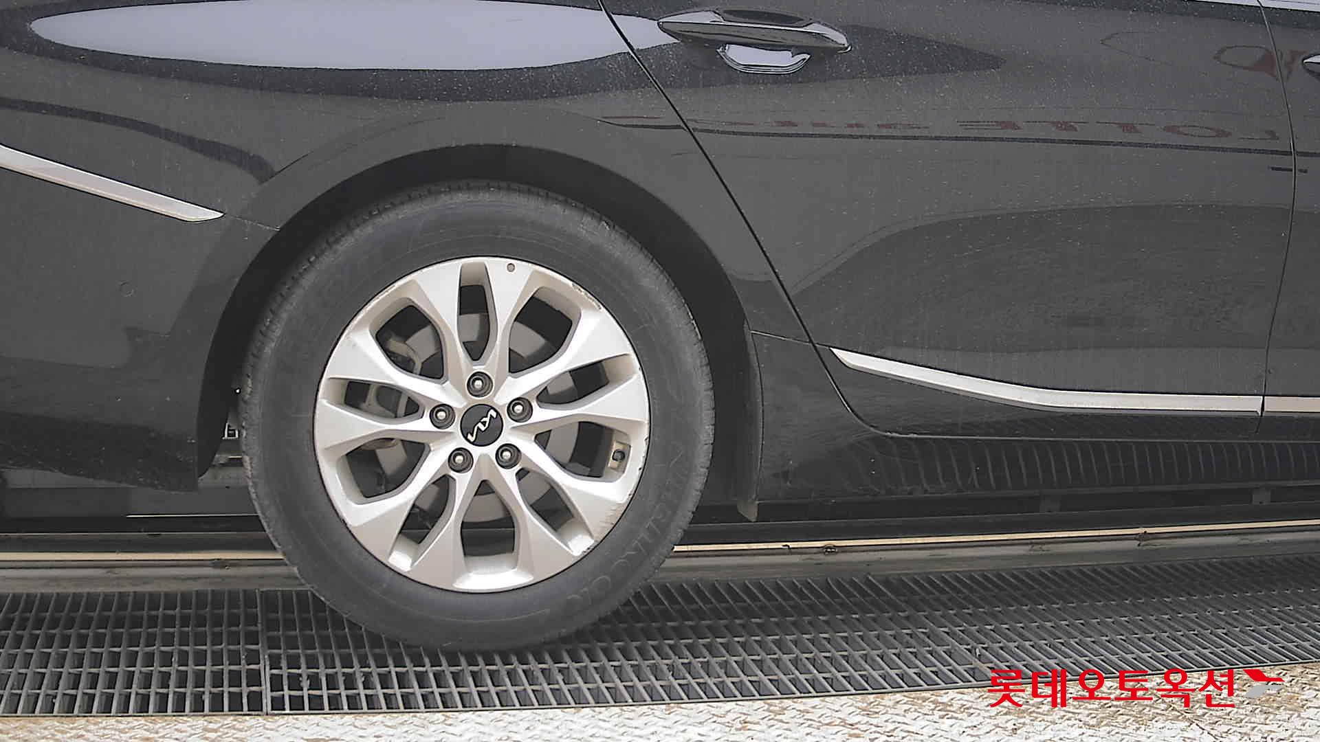 كيا K8 2022 - صورة 28