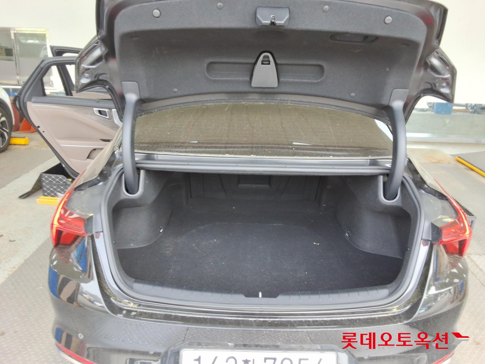 كيا K8 2022 - صورة 9