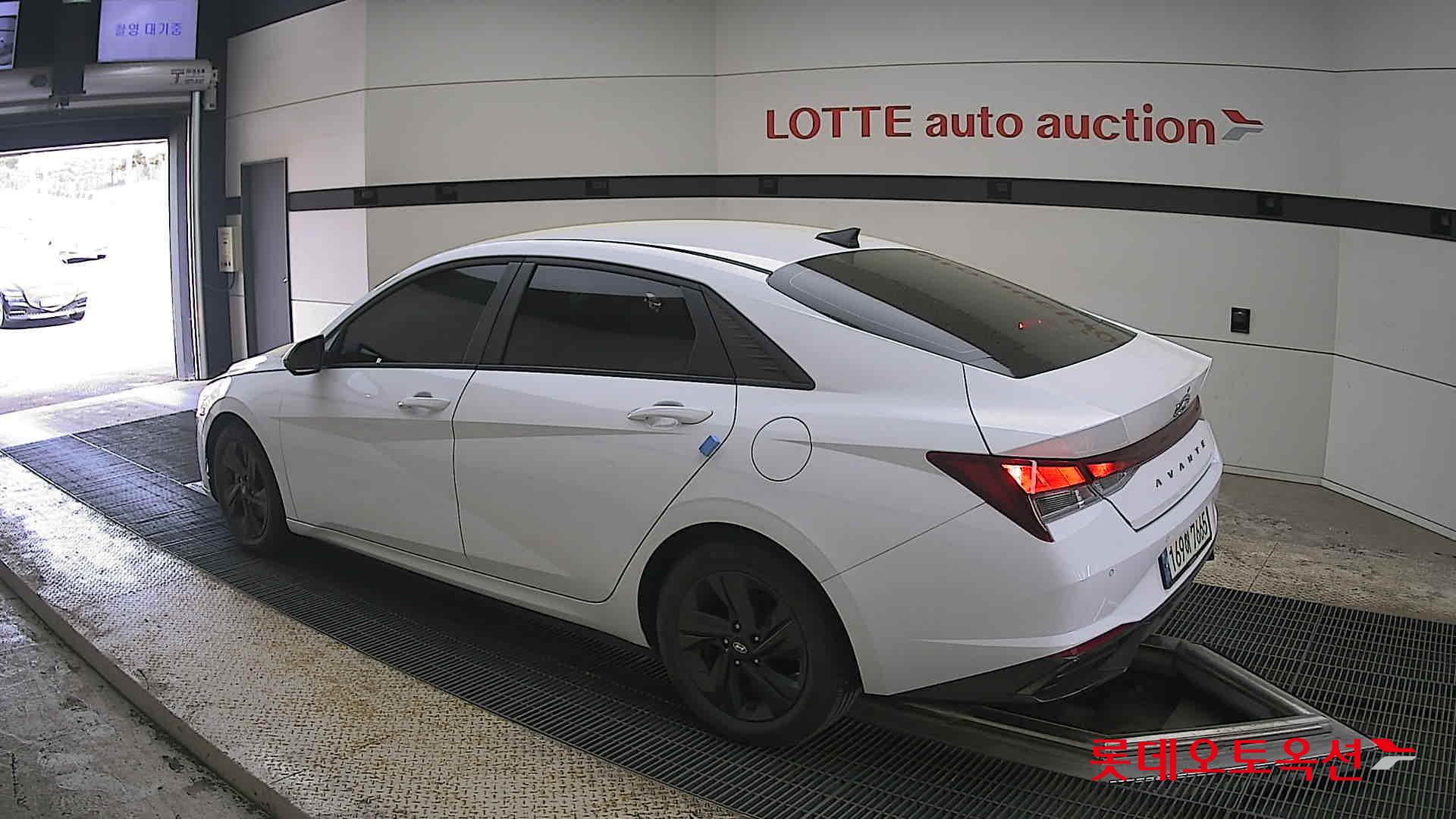 Hyundai Elantra 2023 - Image 15