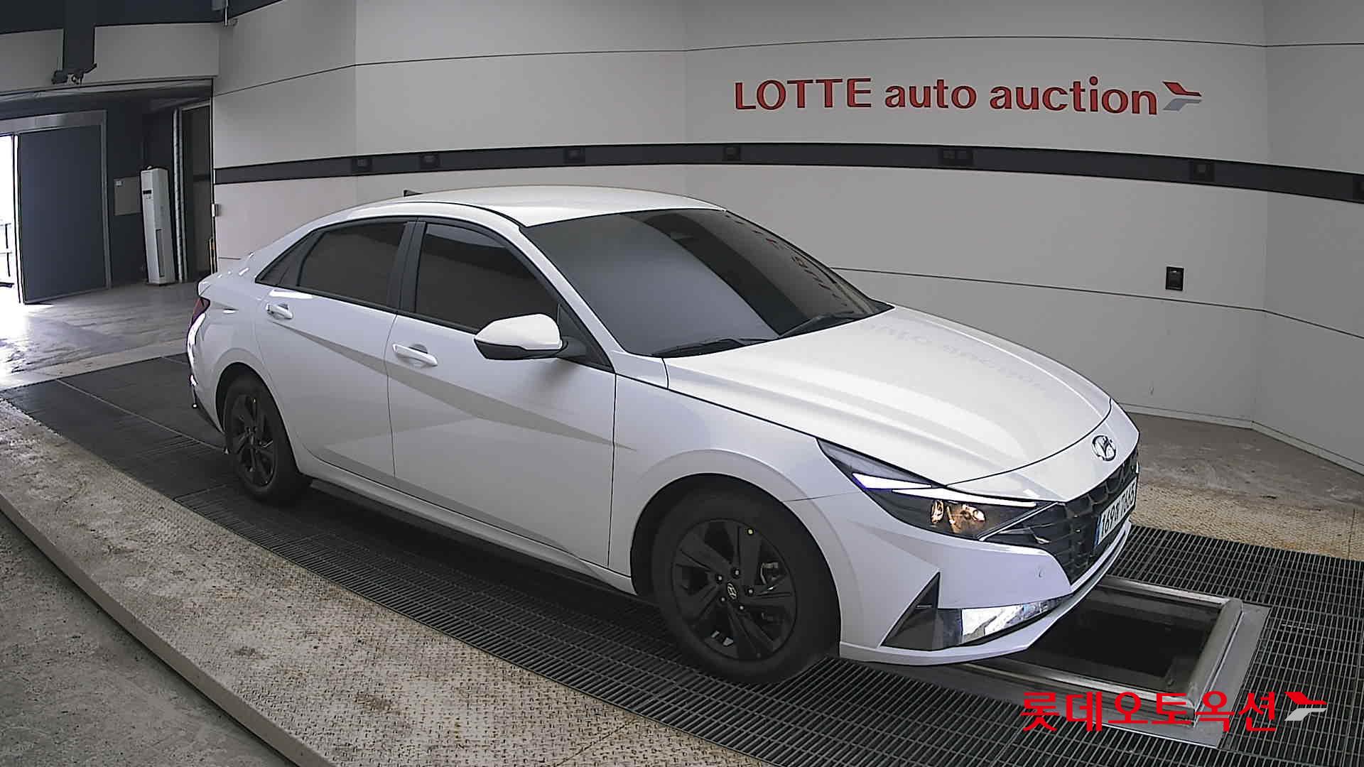 Hyundai Elantra 2023 - Image 23