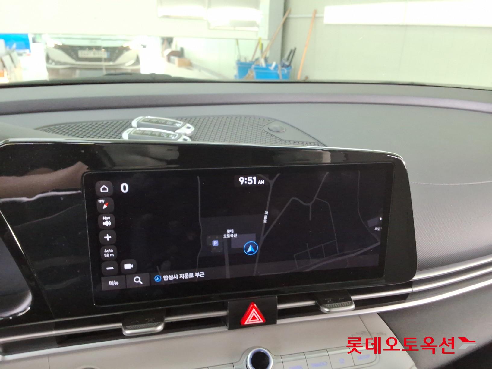 Hyundai Elantra 2023 - Image 32