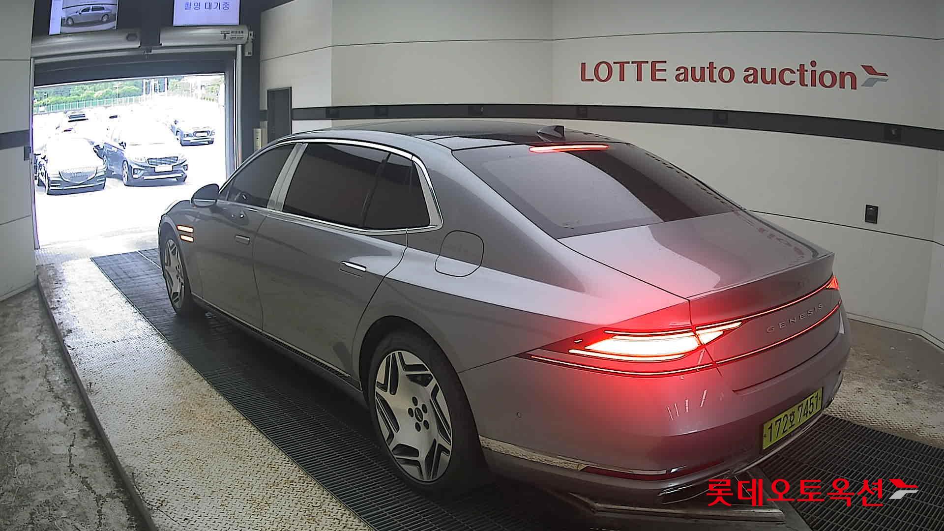 2023 - genesis g90