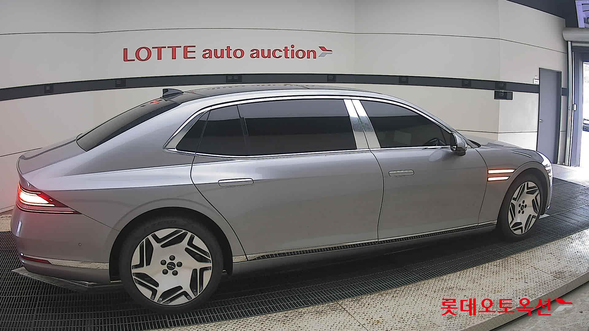 2023 - genesis g90