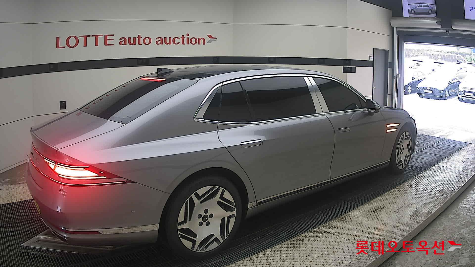 2023 - genesis g90