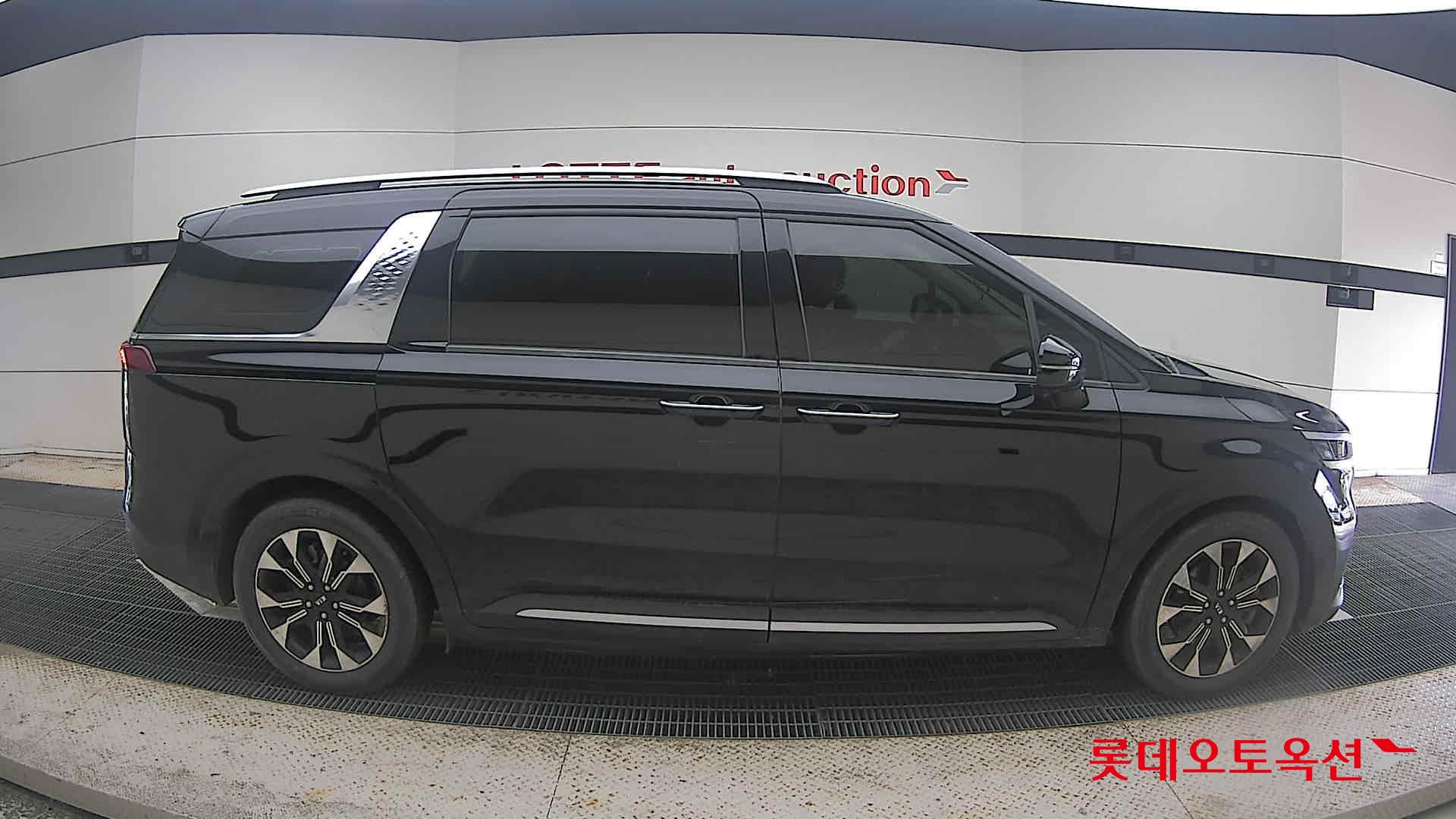 Kia Carnival 2021 Черный из Кореи, фото 3
