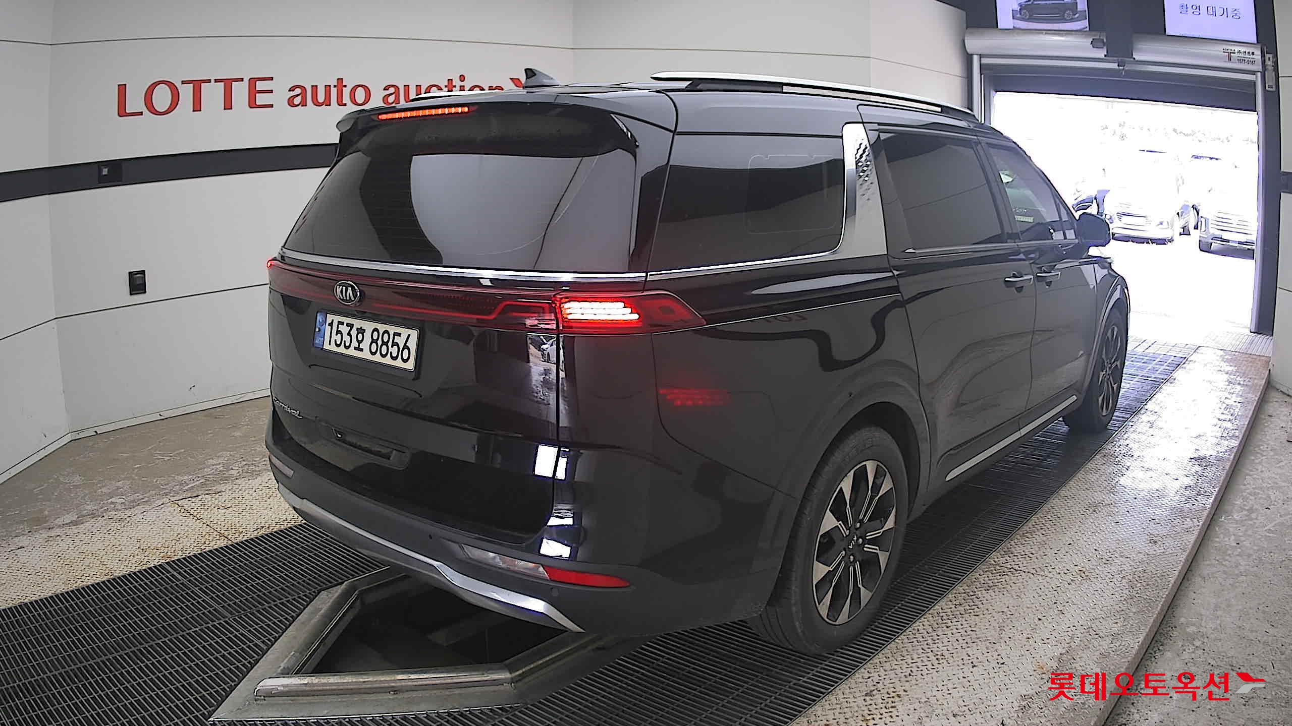 Kia Carnival 2021 Черный из Кореи, фото 4