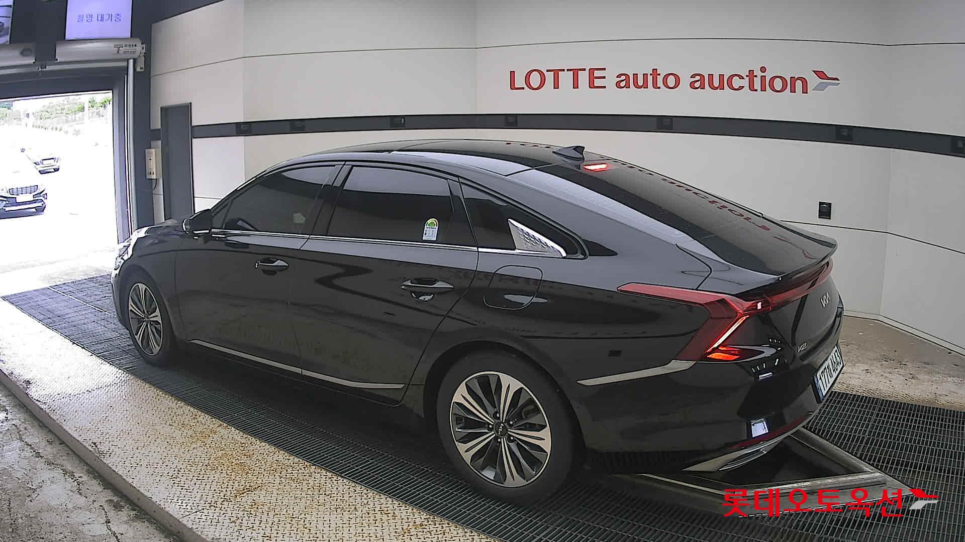 2024 - kia k8
