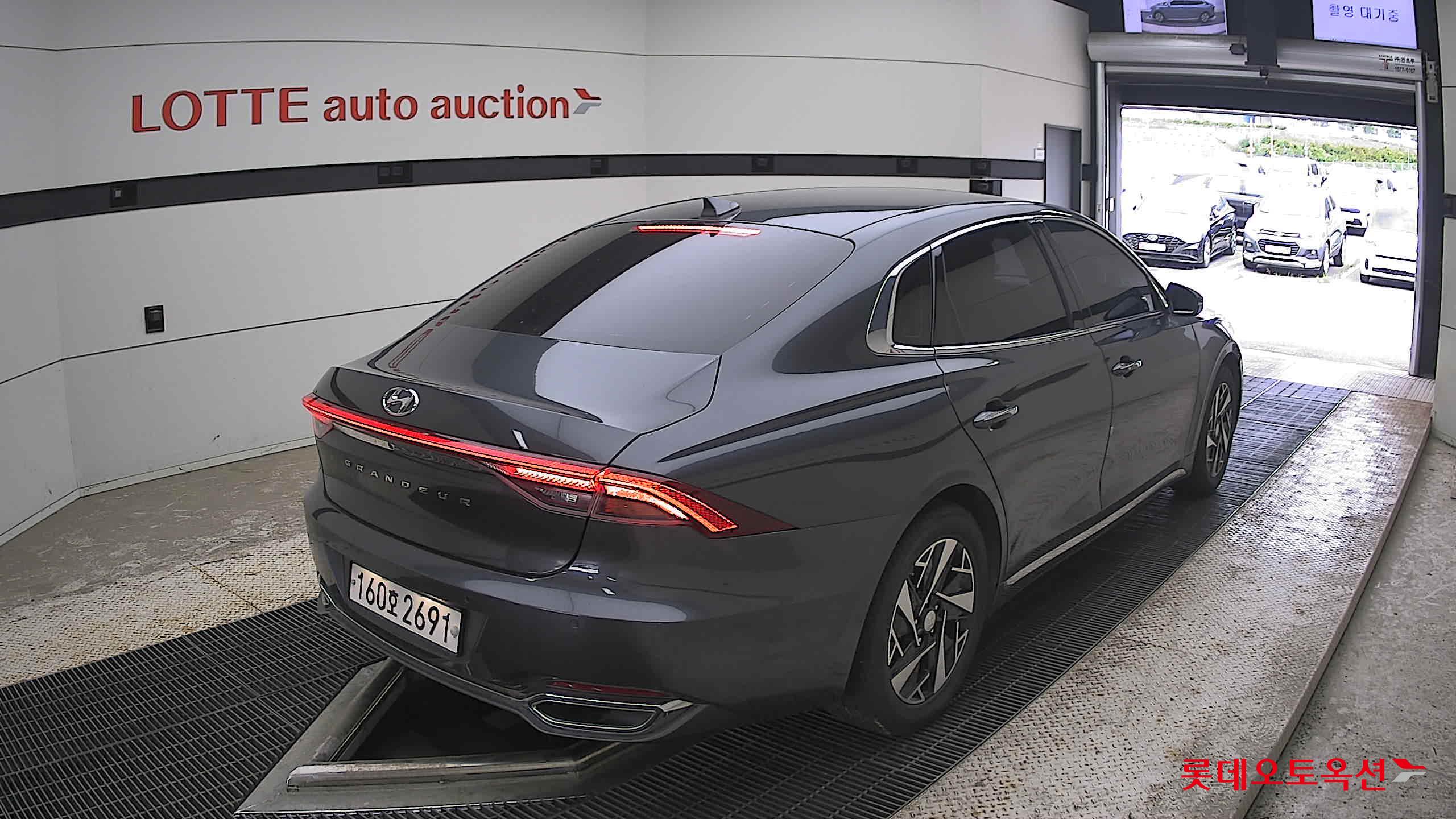 2021 - hyundai grandeur