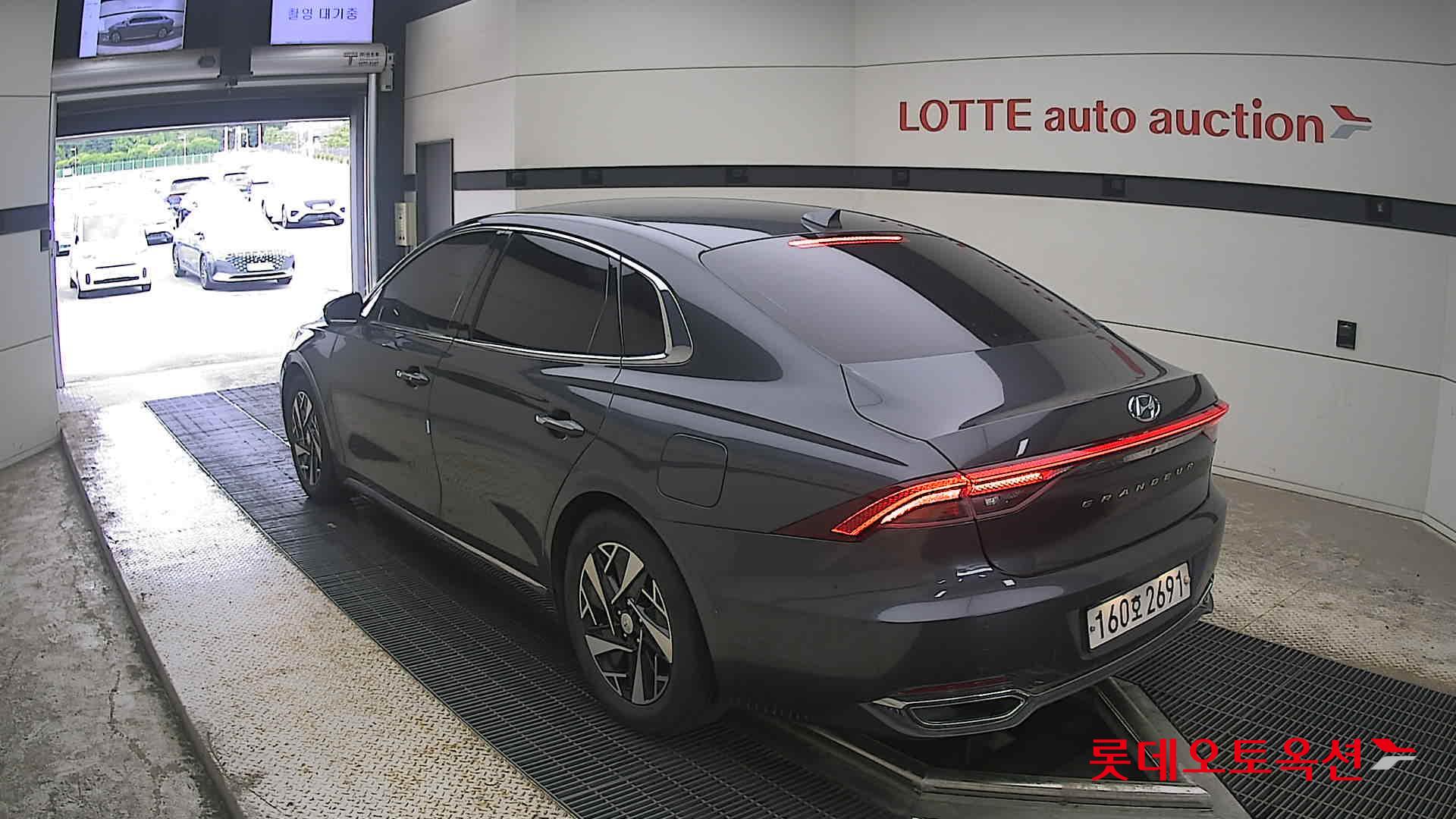 2021 - hyundai grandeur
