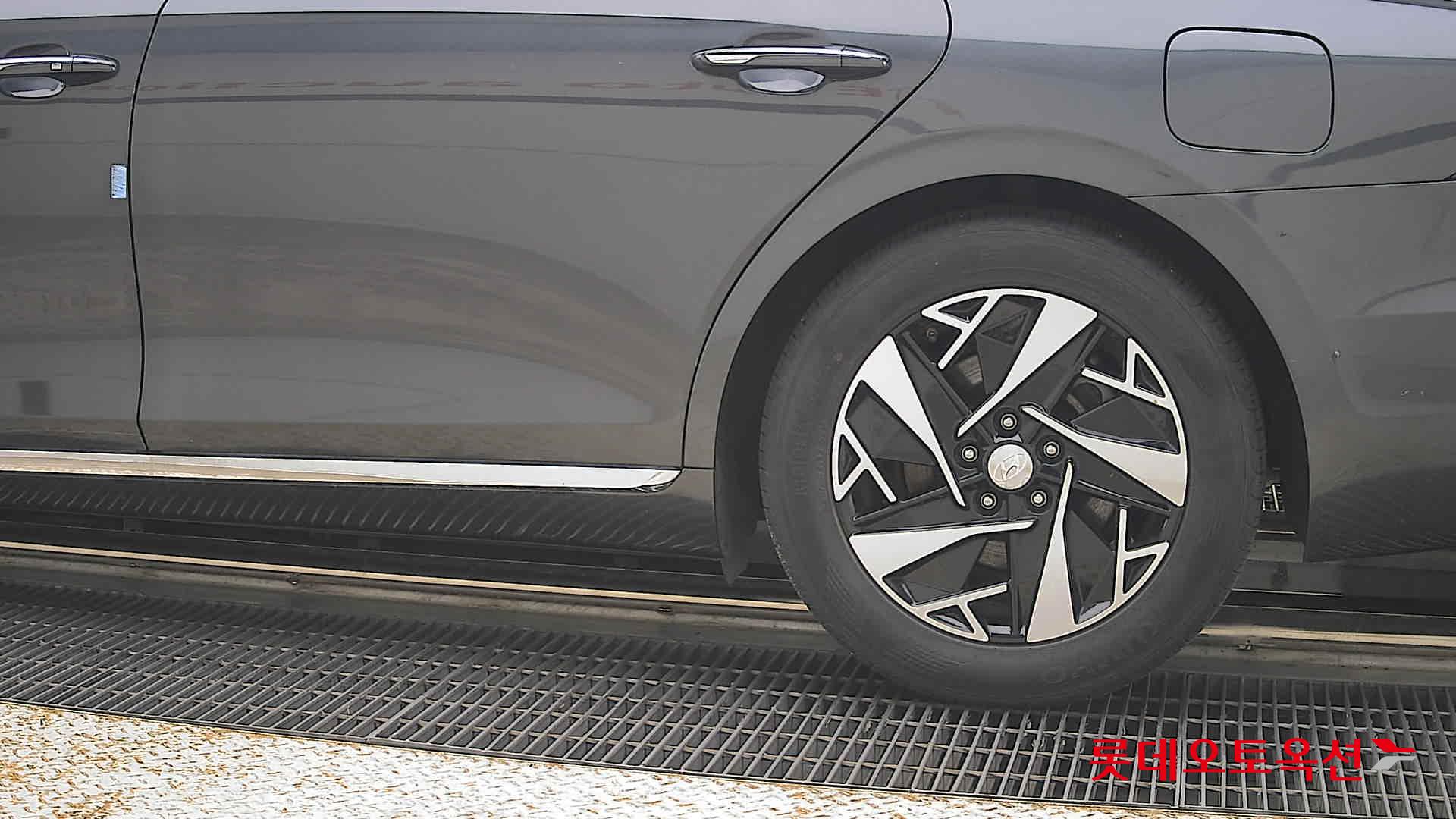 2021 - hyundai grandeur