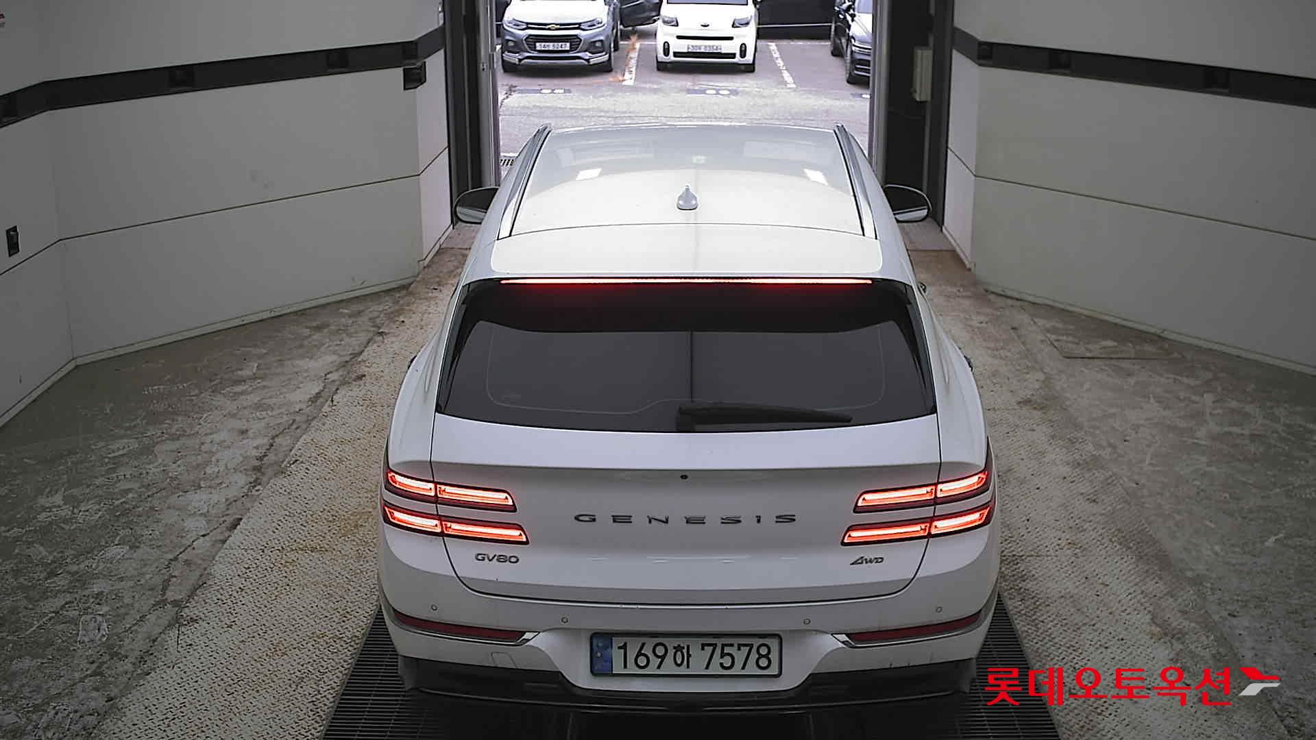 2022 - genesis gv80