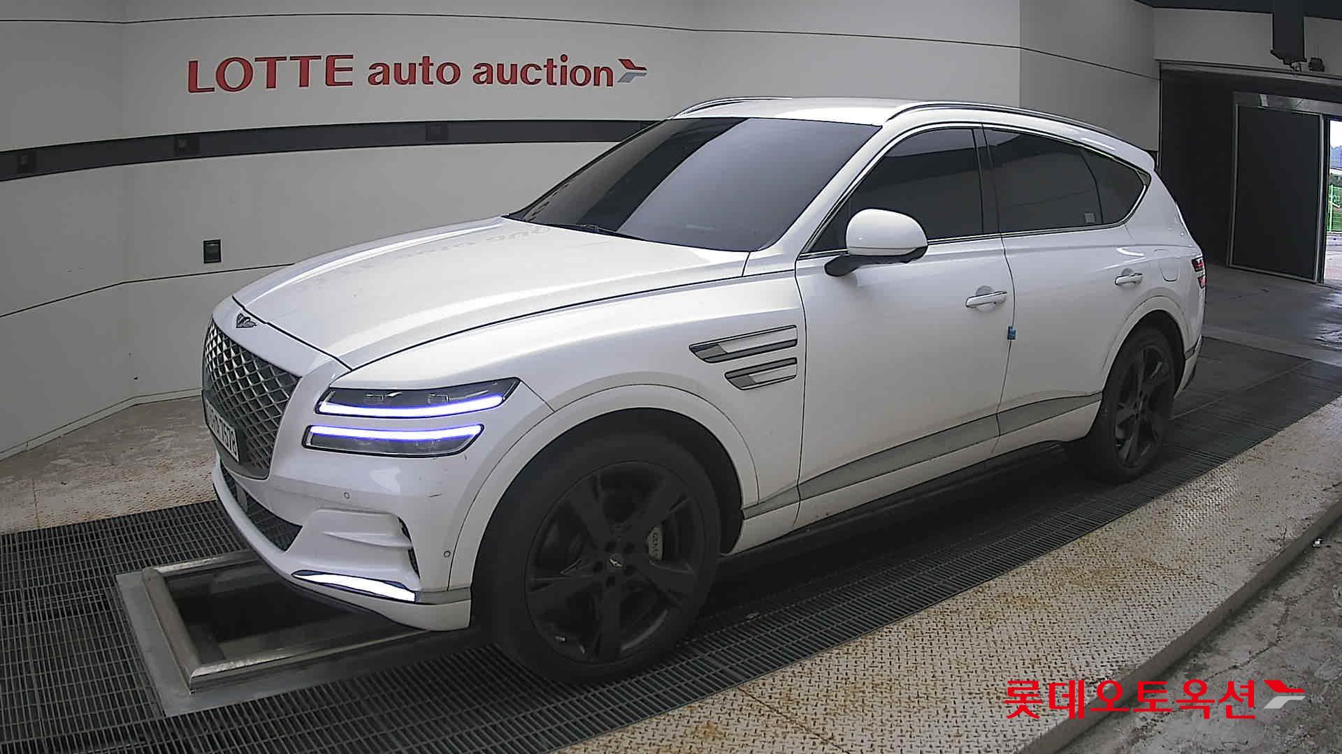 2022 - genesis gv80