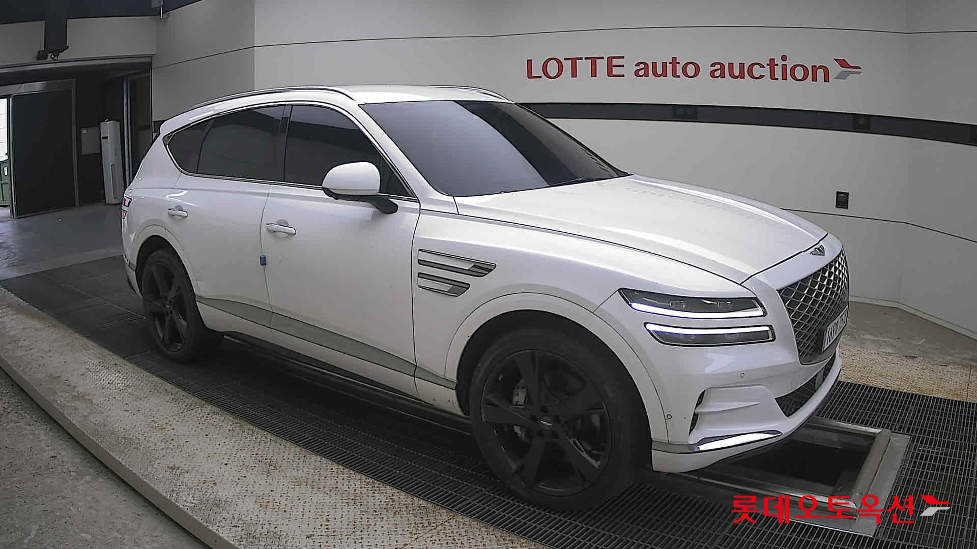 2022 - genesis gv80