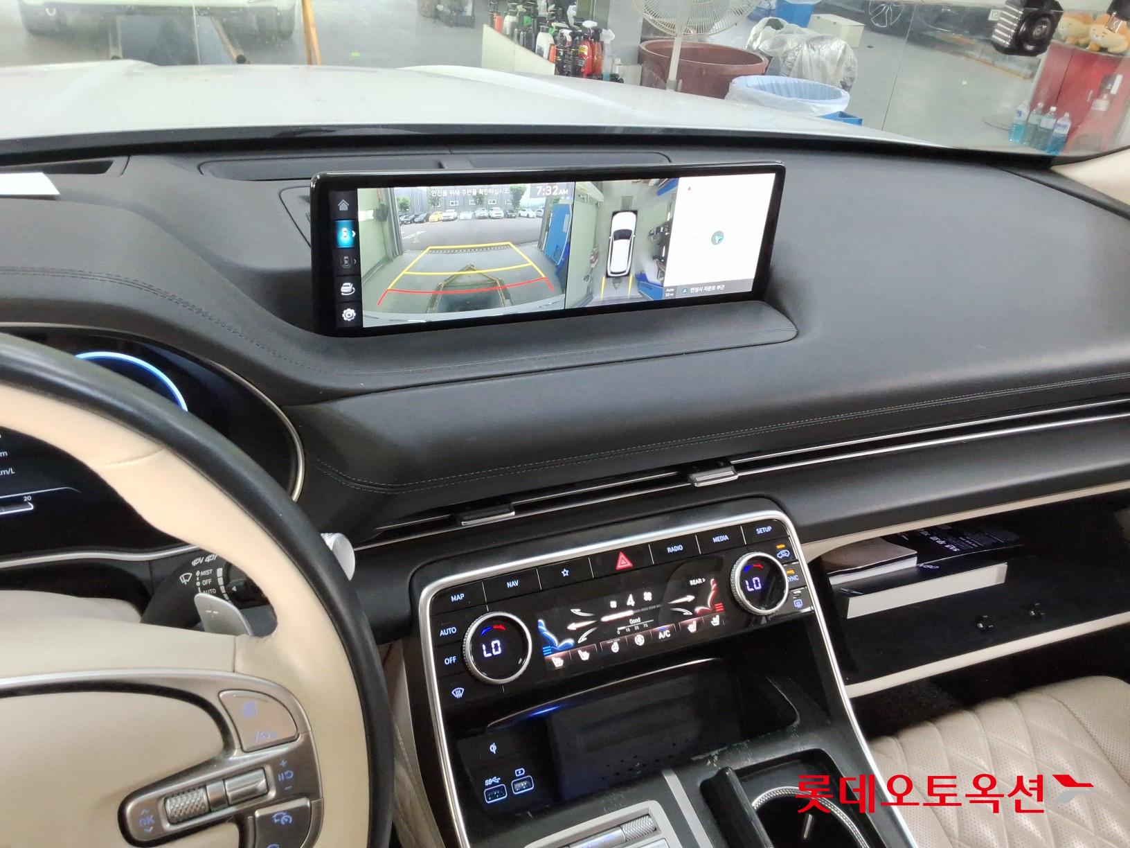 2022 - genesis gv80