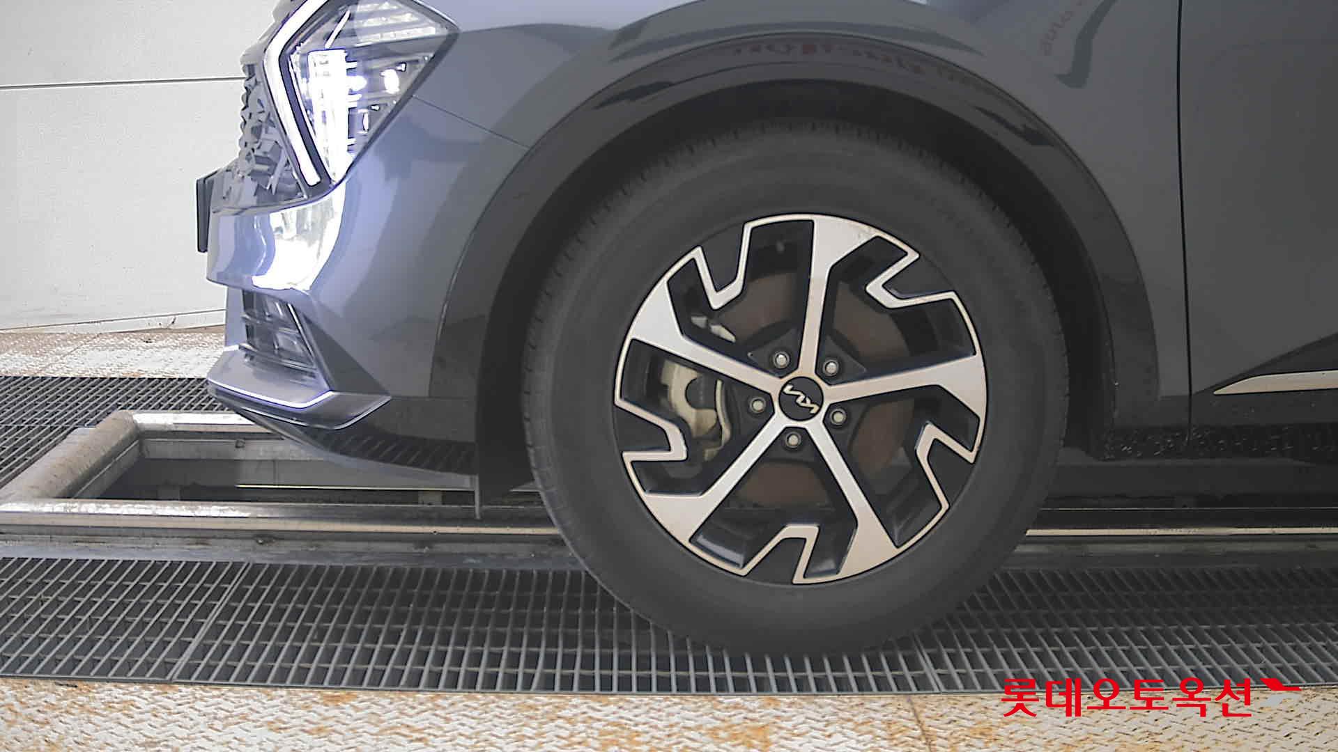 2023 - kia sportage