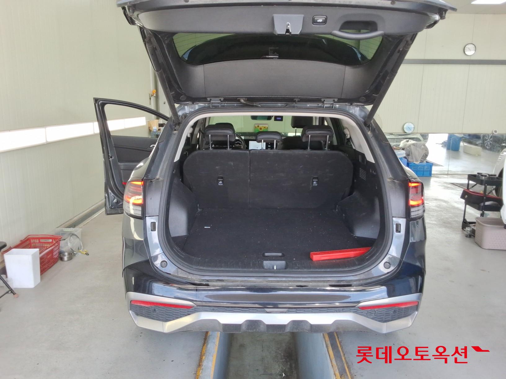 2023 - kia sportage