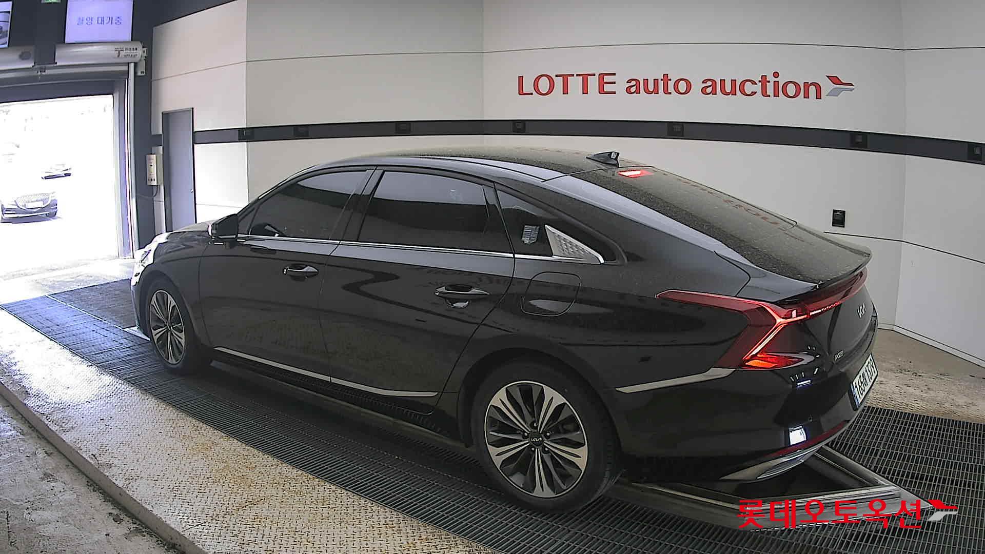 Kia K8 - 15