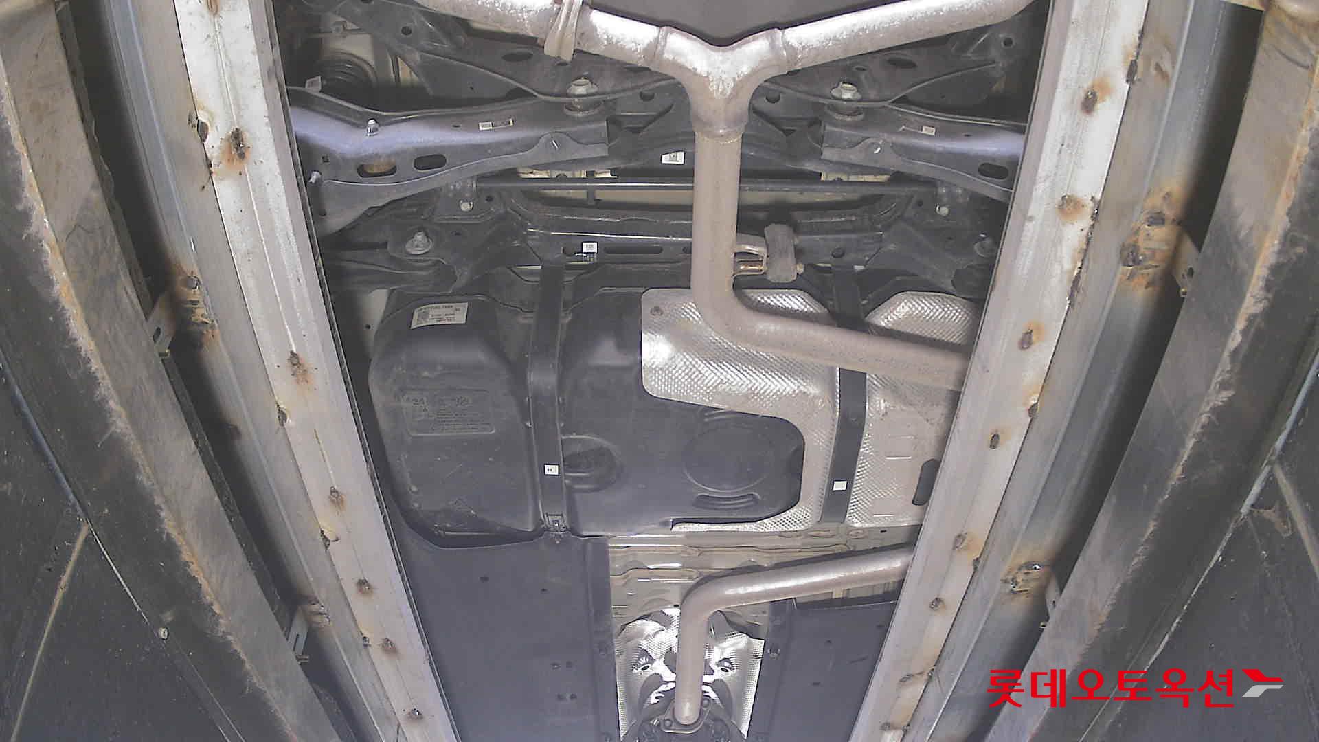 Kia K8 - 2