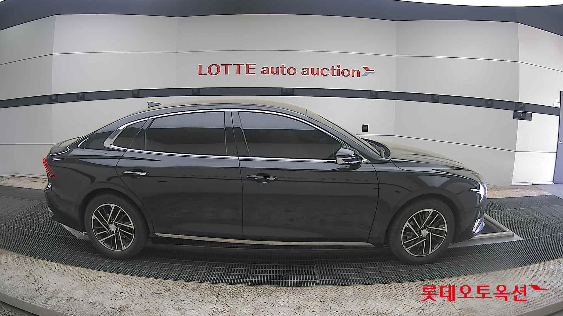 Hyundai Grandeur - 21