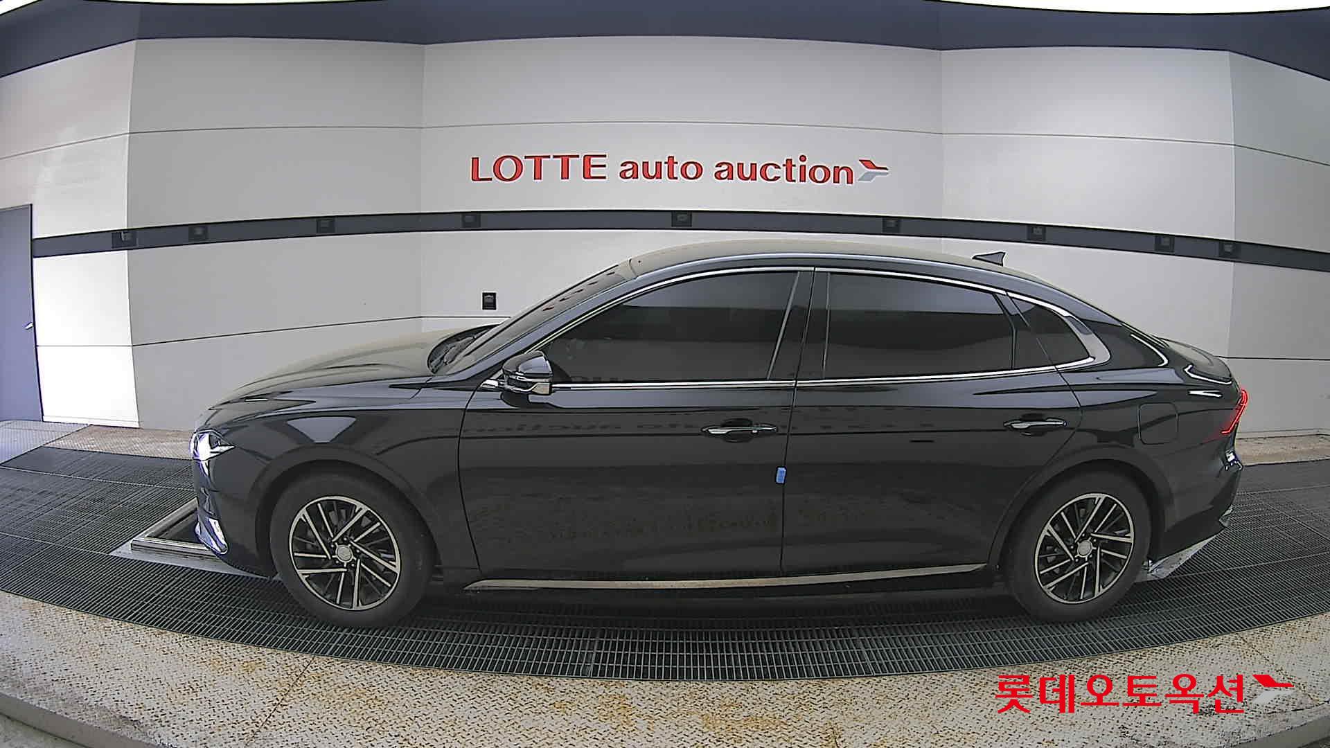 Hyundai Grandeur - 13