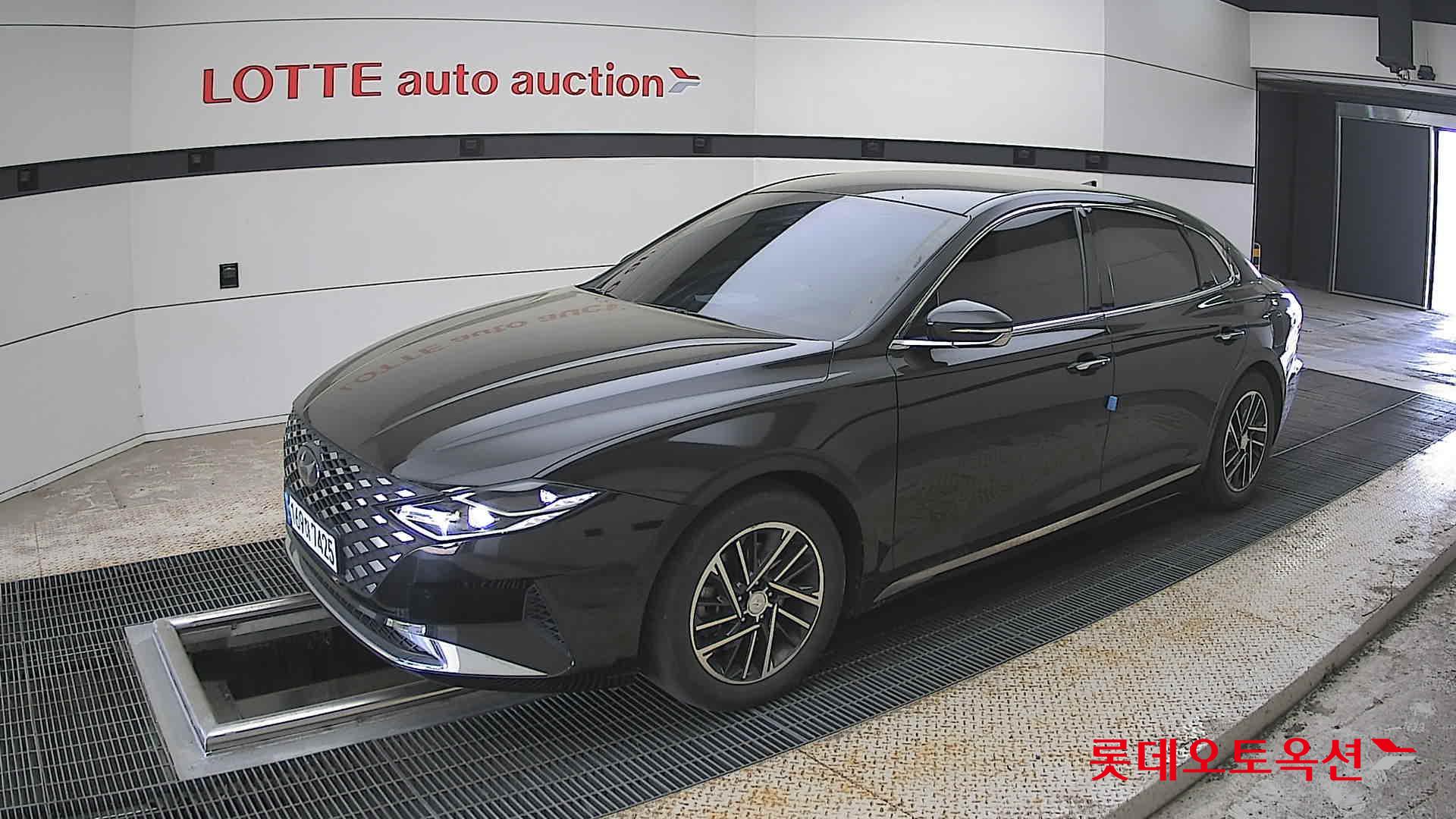 Hyundai Grandeur - 11